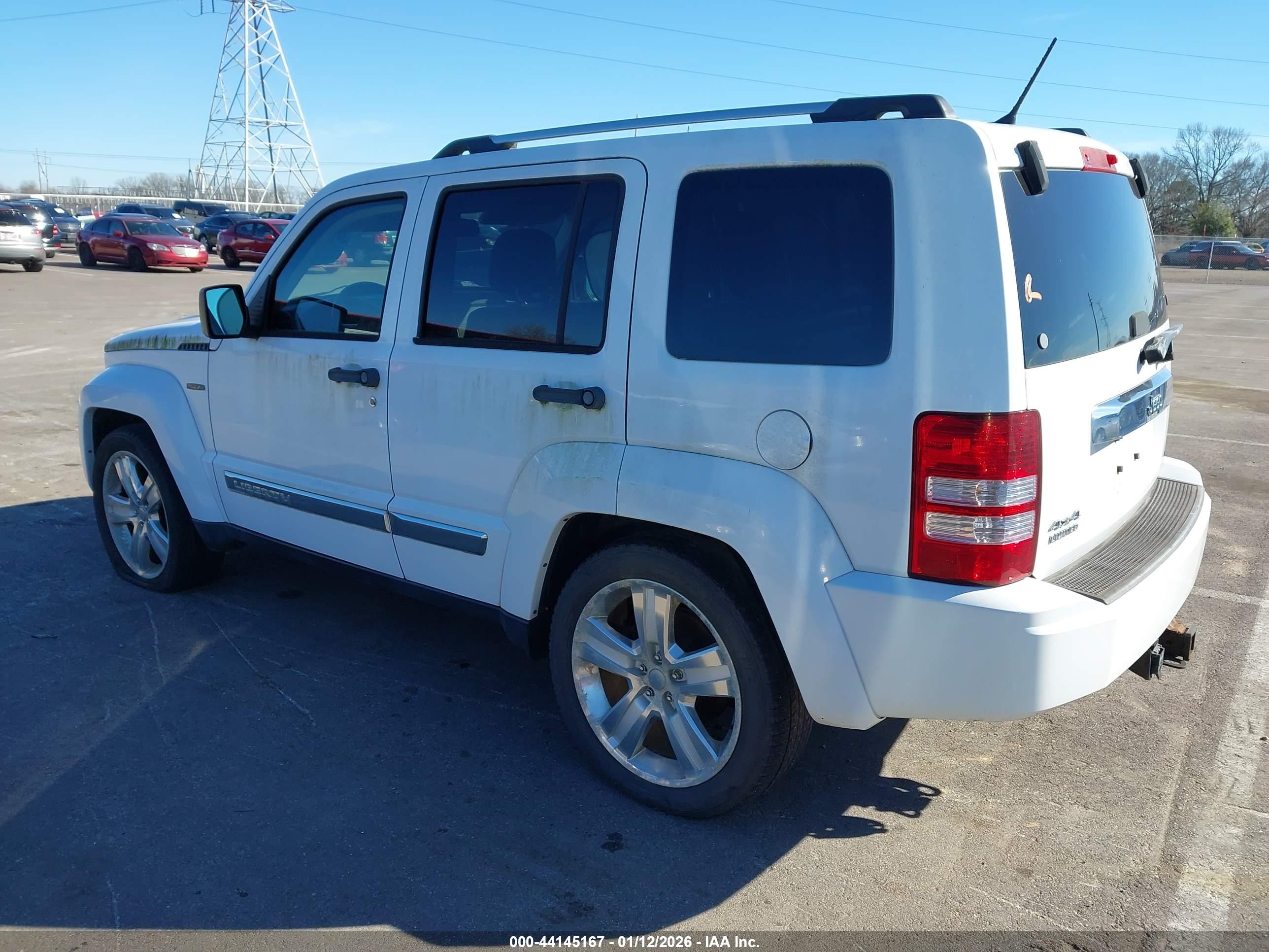 JEEP LIBERTY image 3