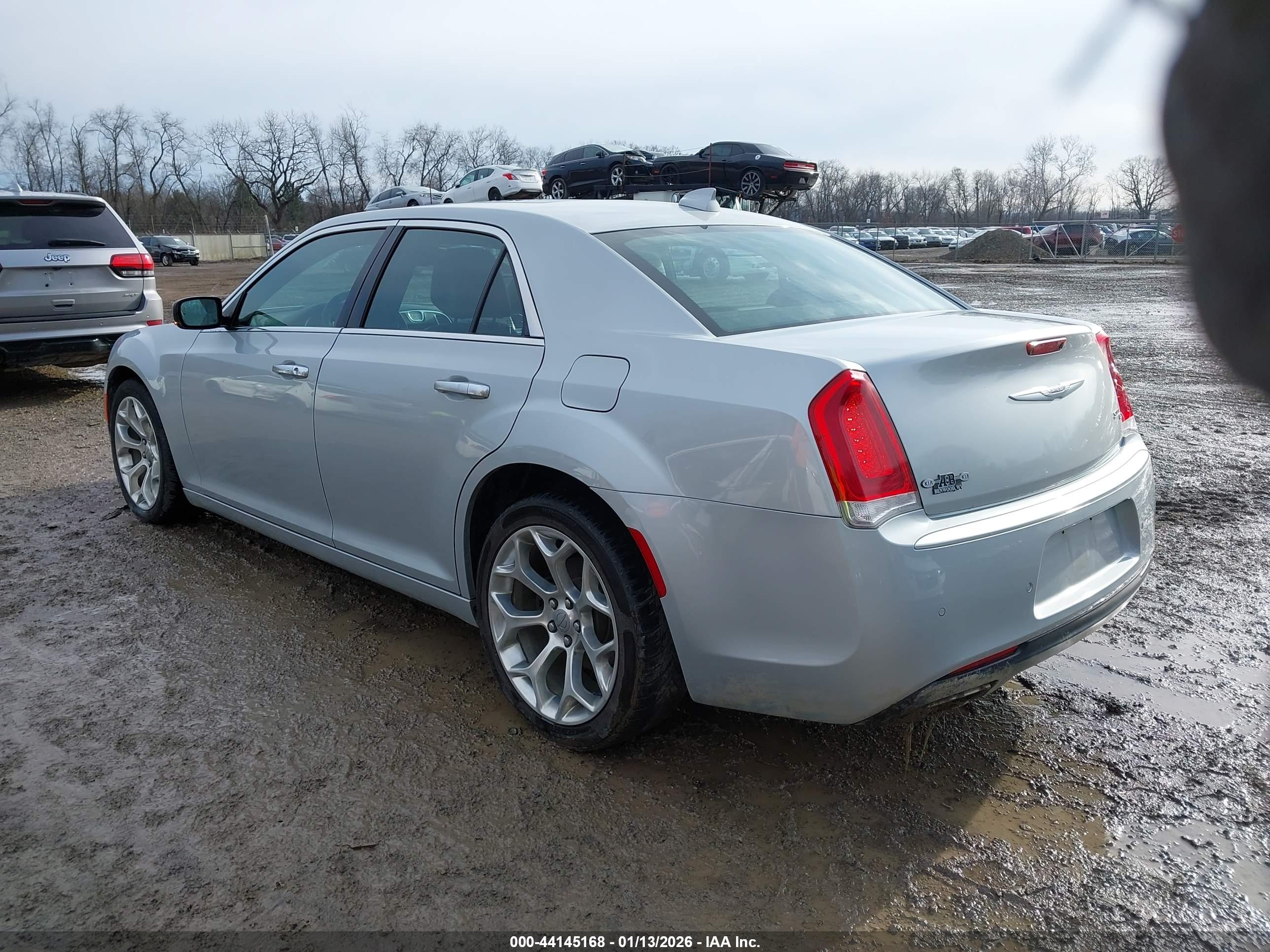 CHRYSLER 300 image 3