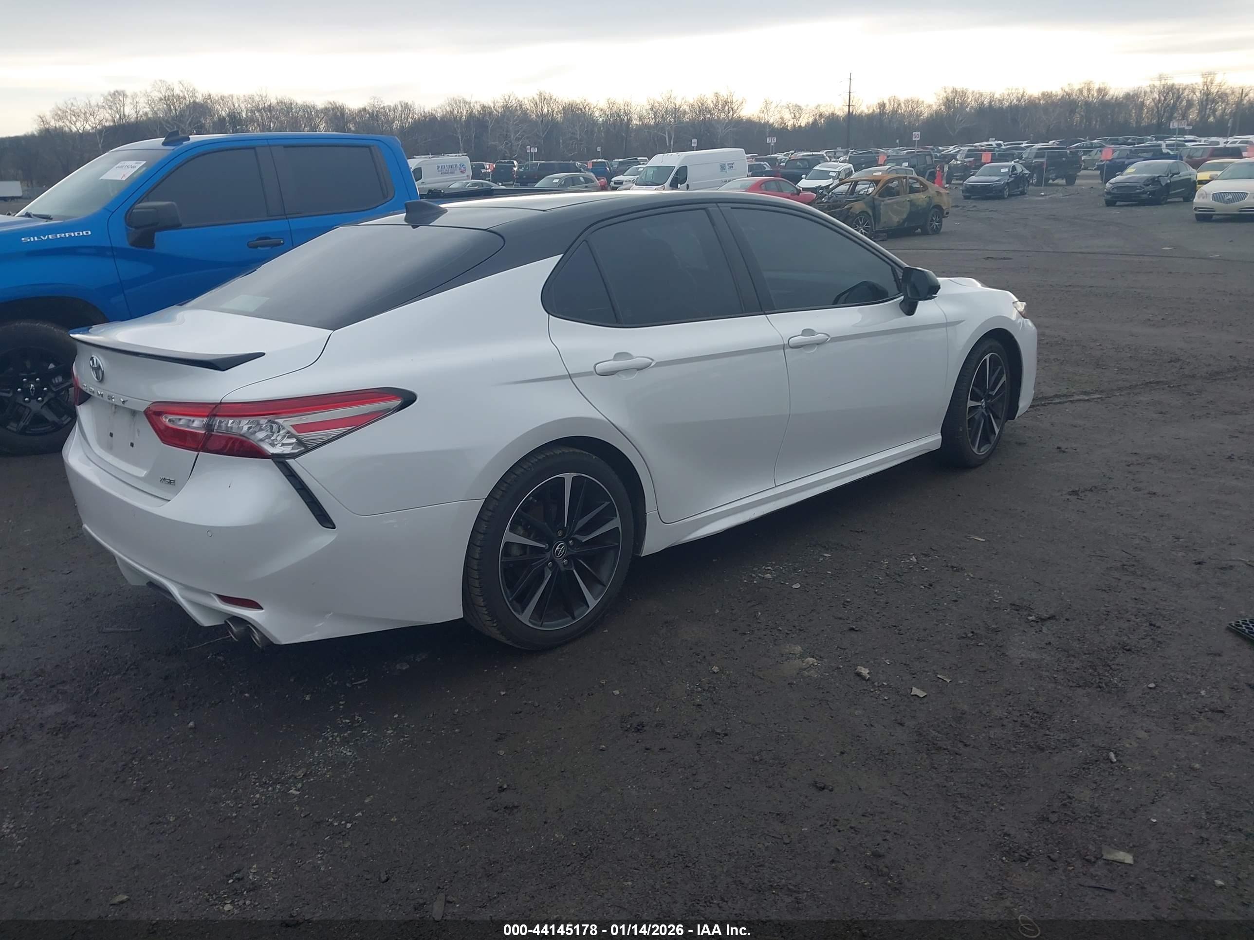 TOYOTA CAMRY image 4