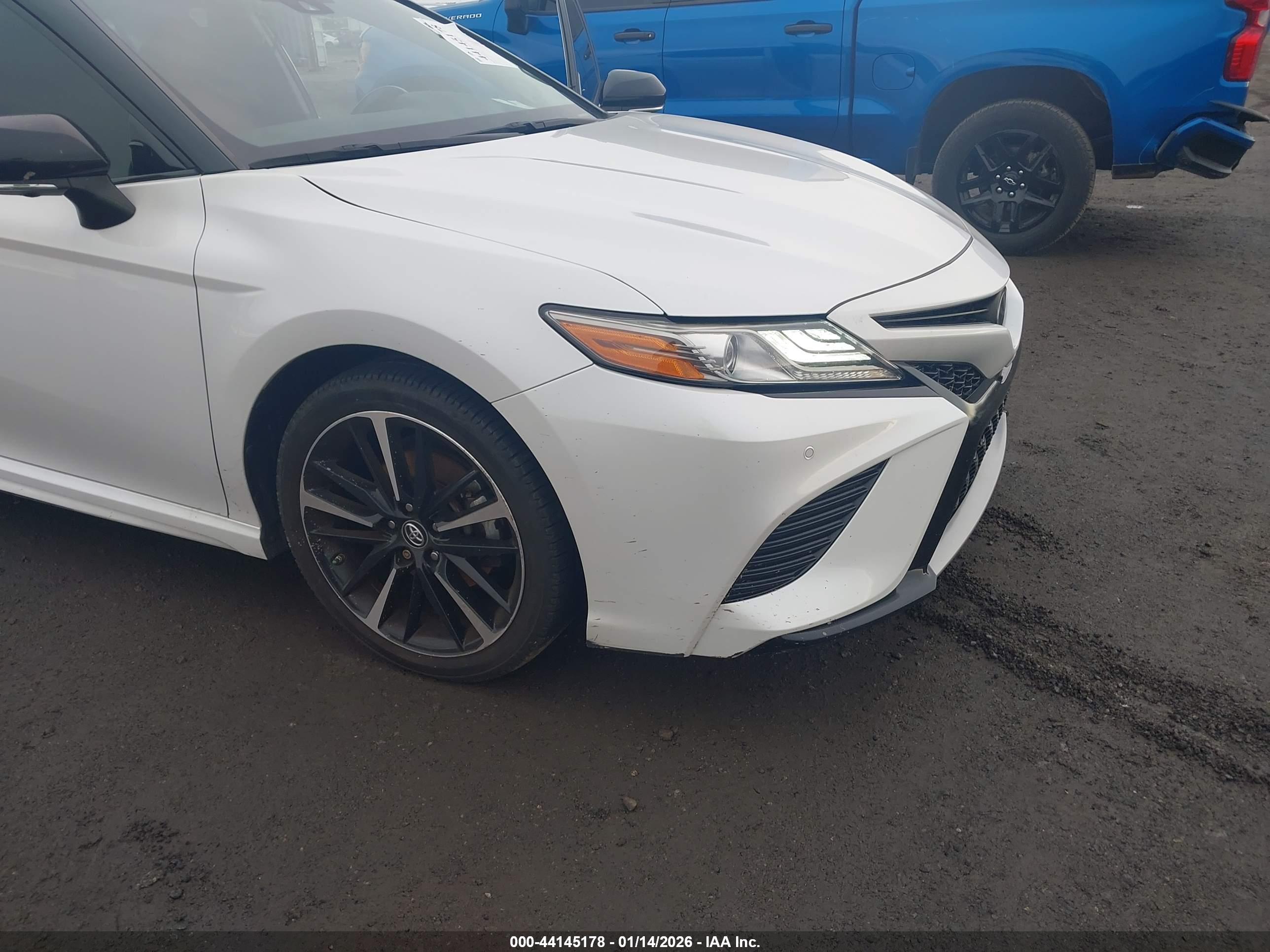 TOYOTA CAMRY image 6