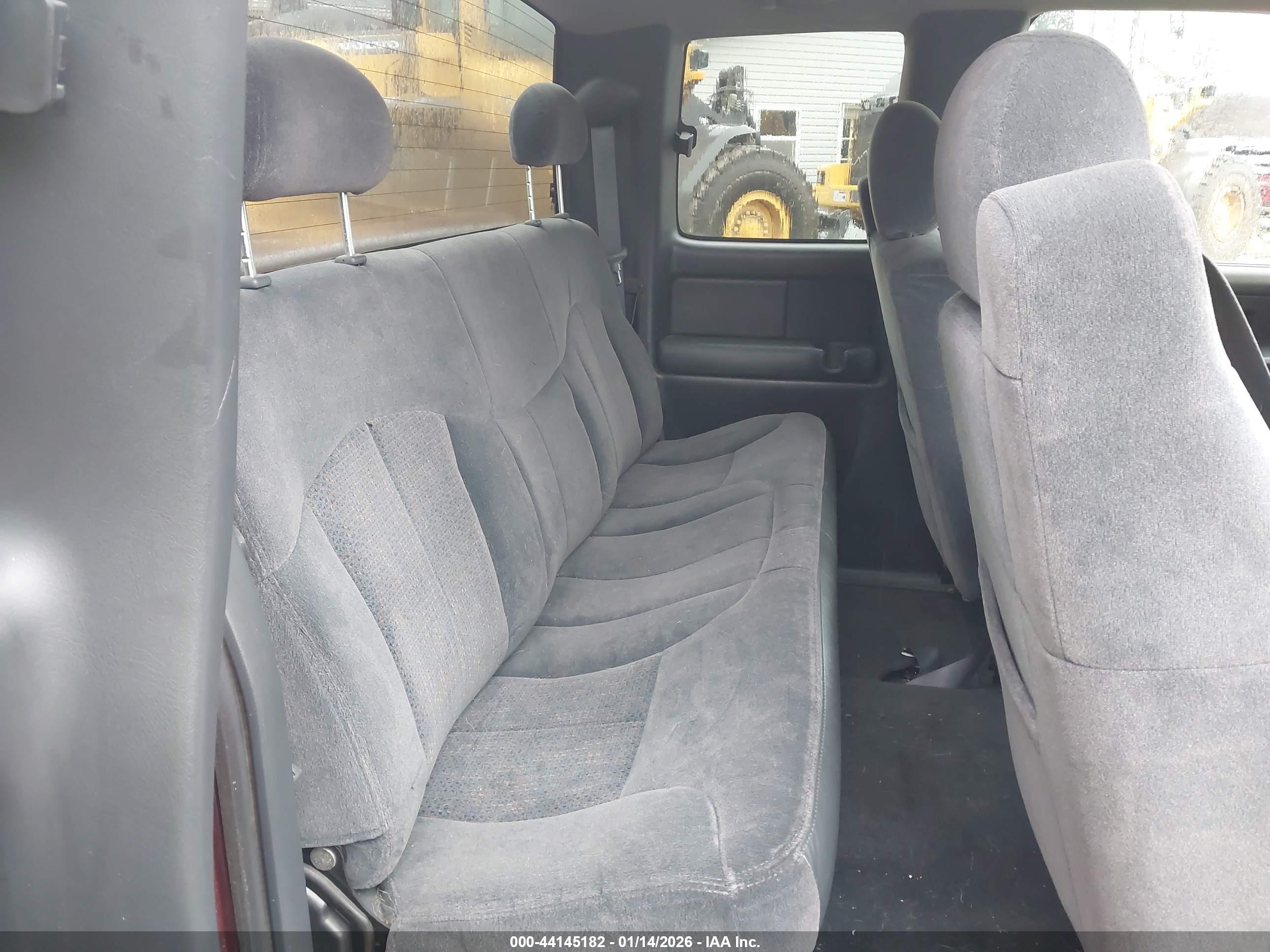 CHEVROLET SILVERADO image 8