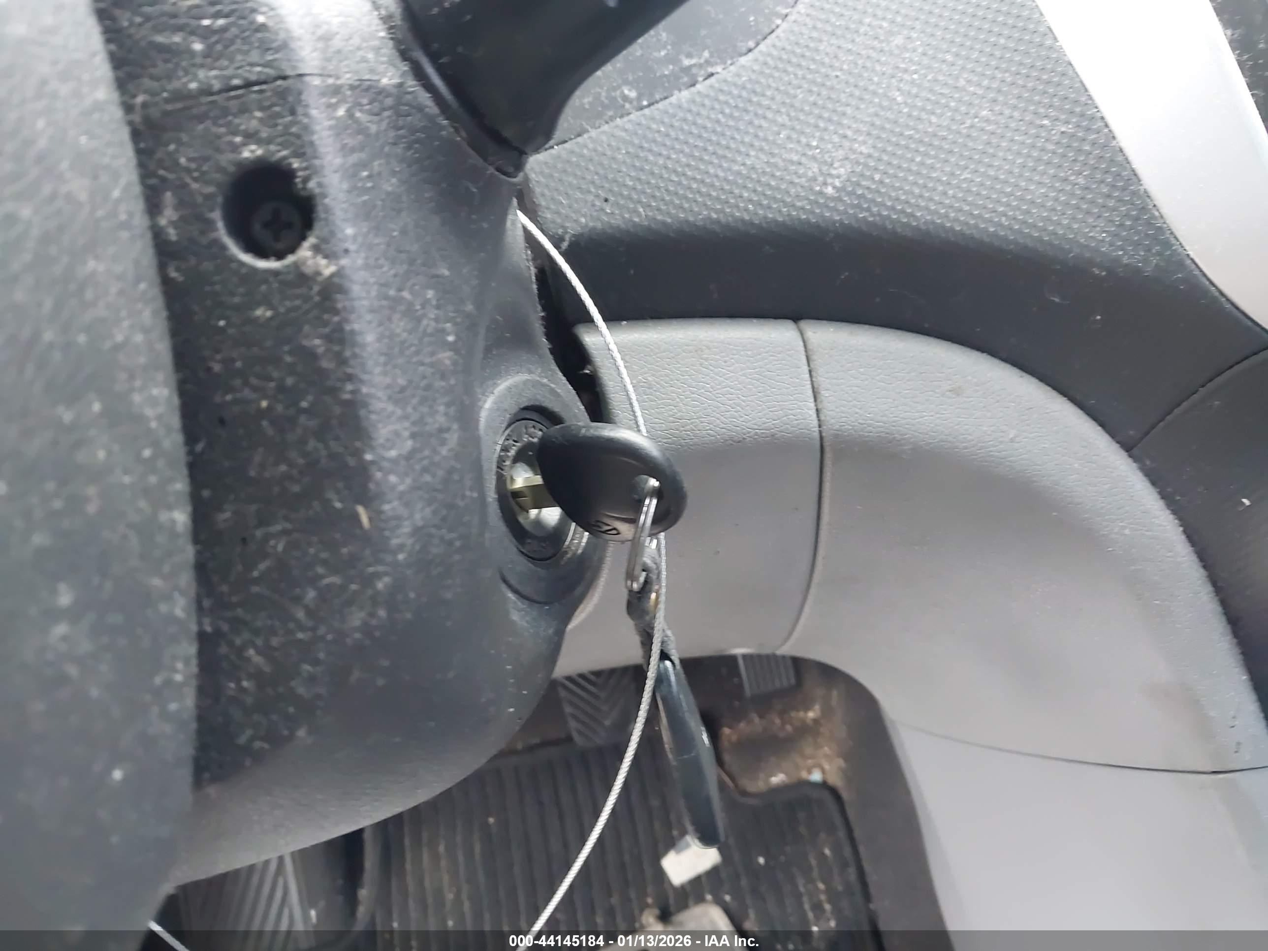 HYUNDAI ACCENT image 11