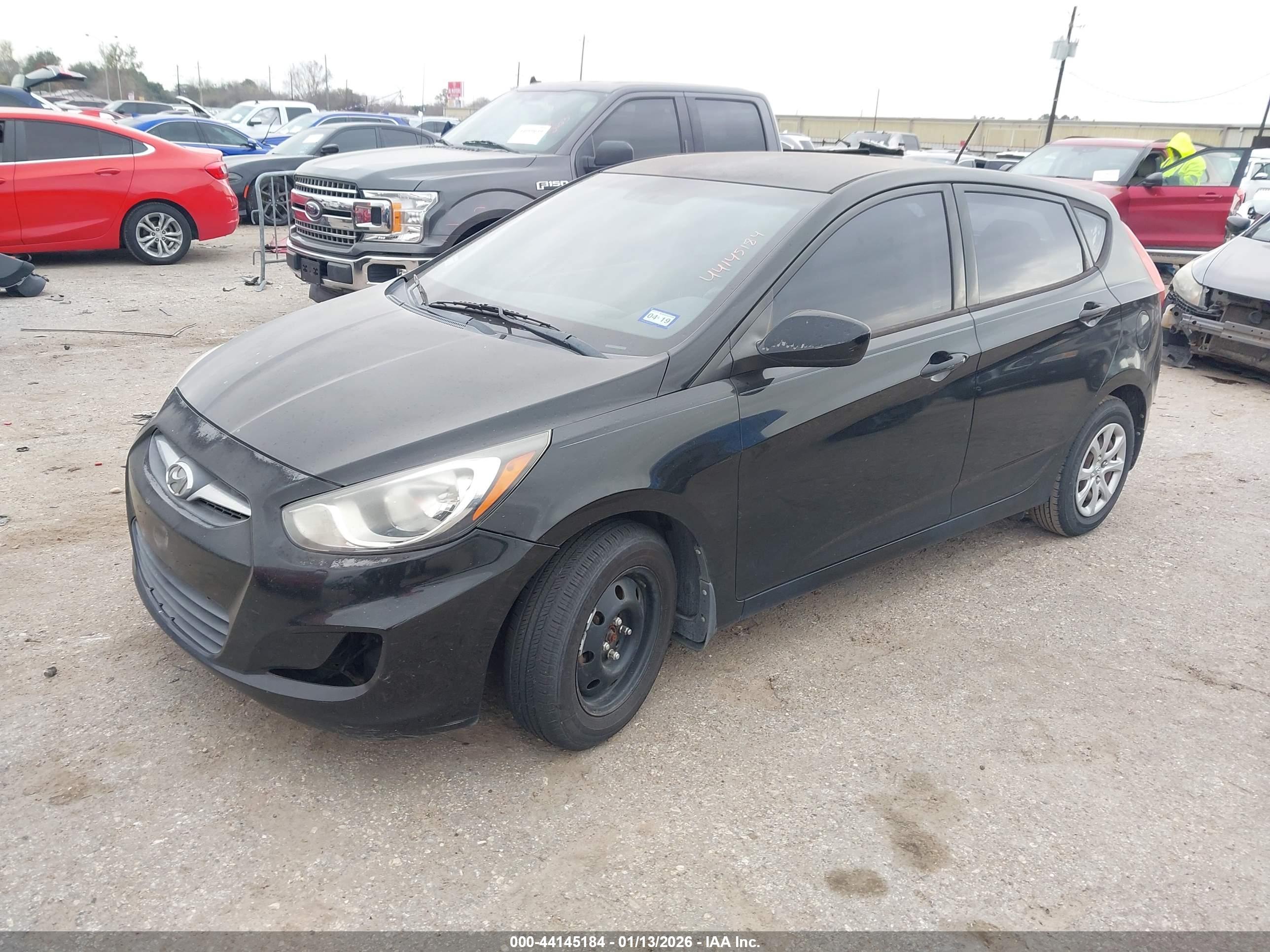 HYUNDAI ACCENT image 2