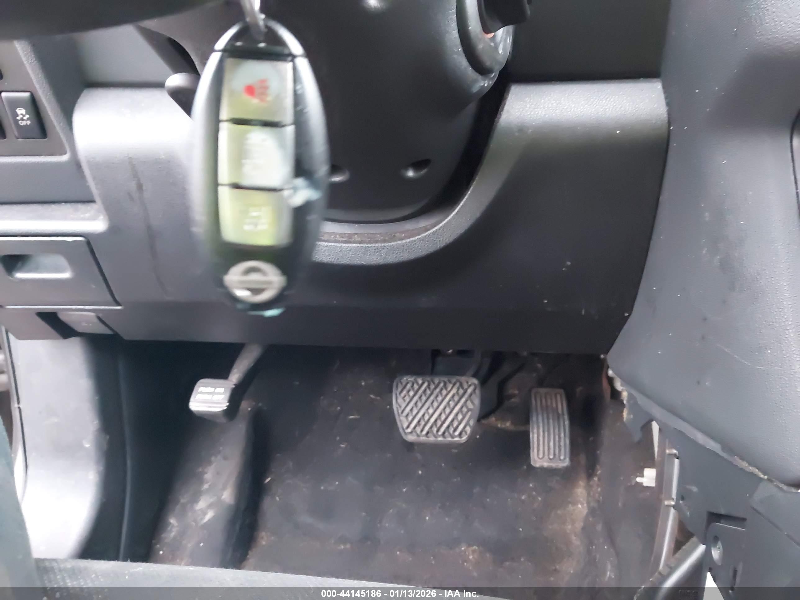 NISSAN ROGUE image 11