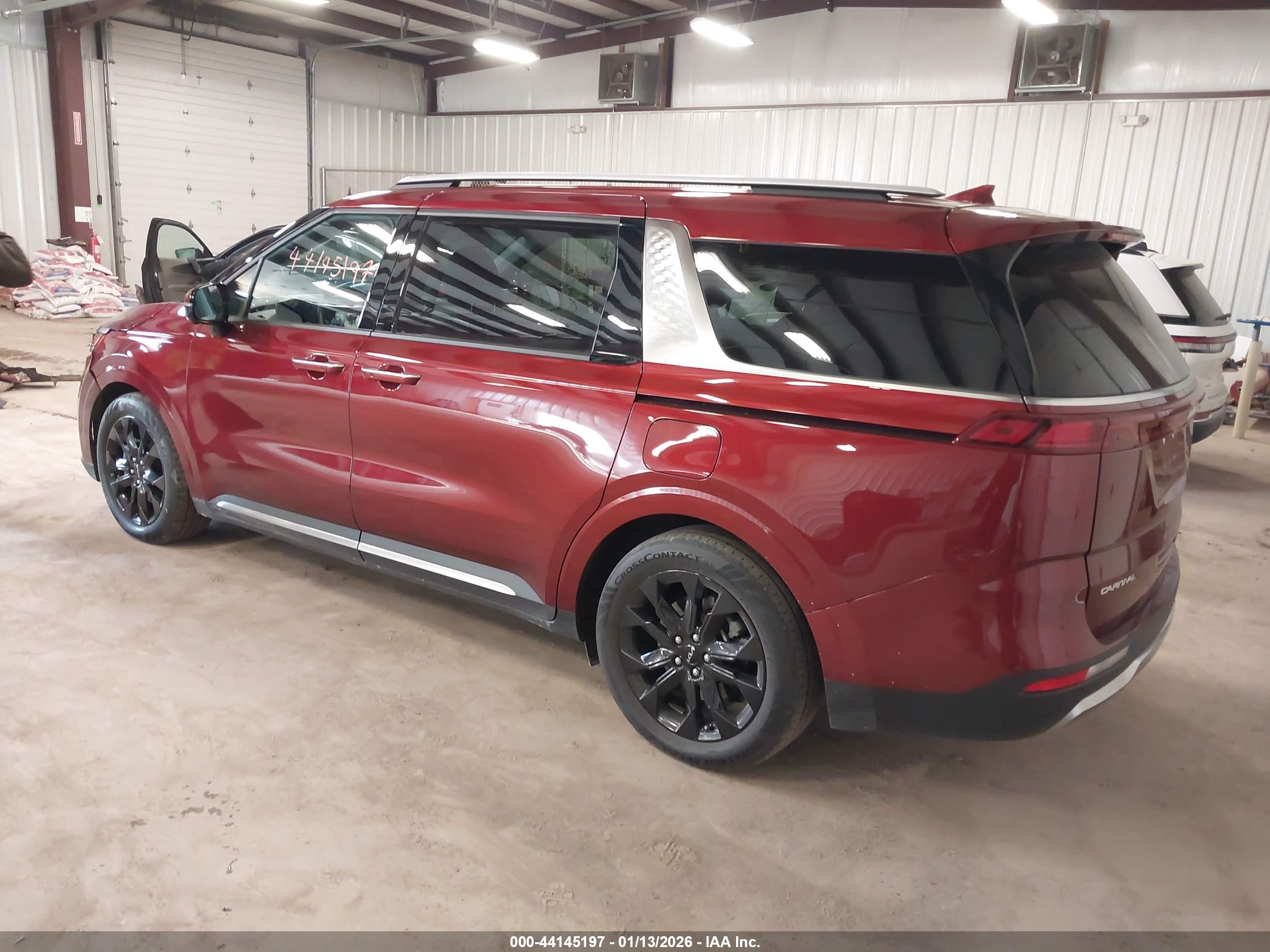 KIA CARNIVAL image 3