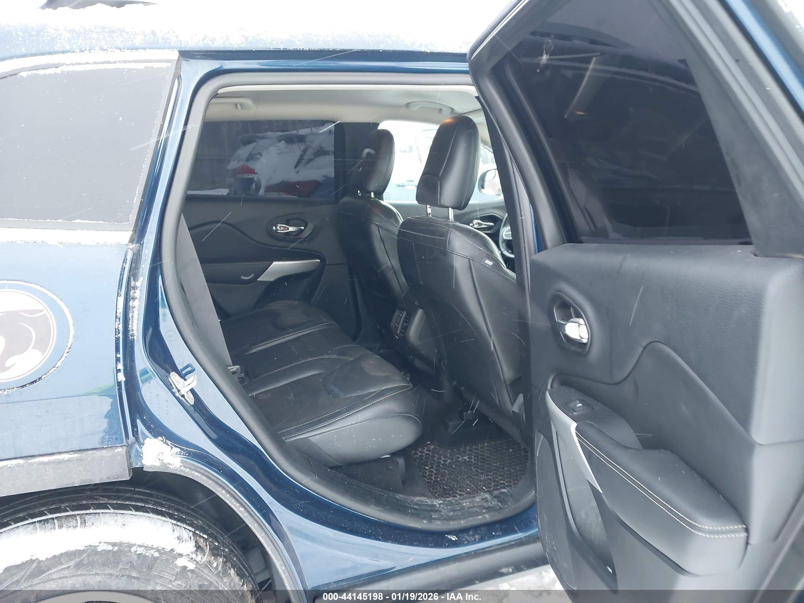 JEEP CHEROKEE image 8