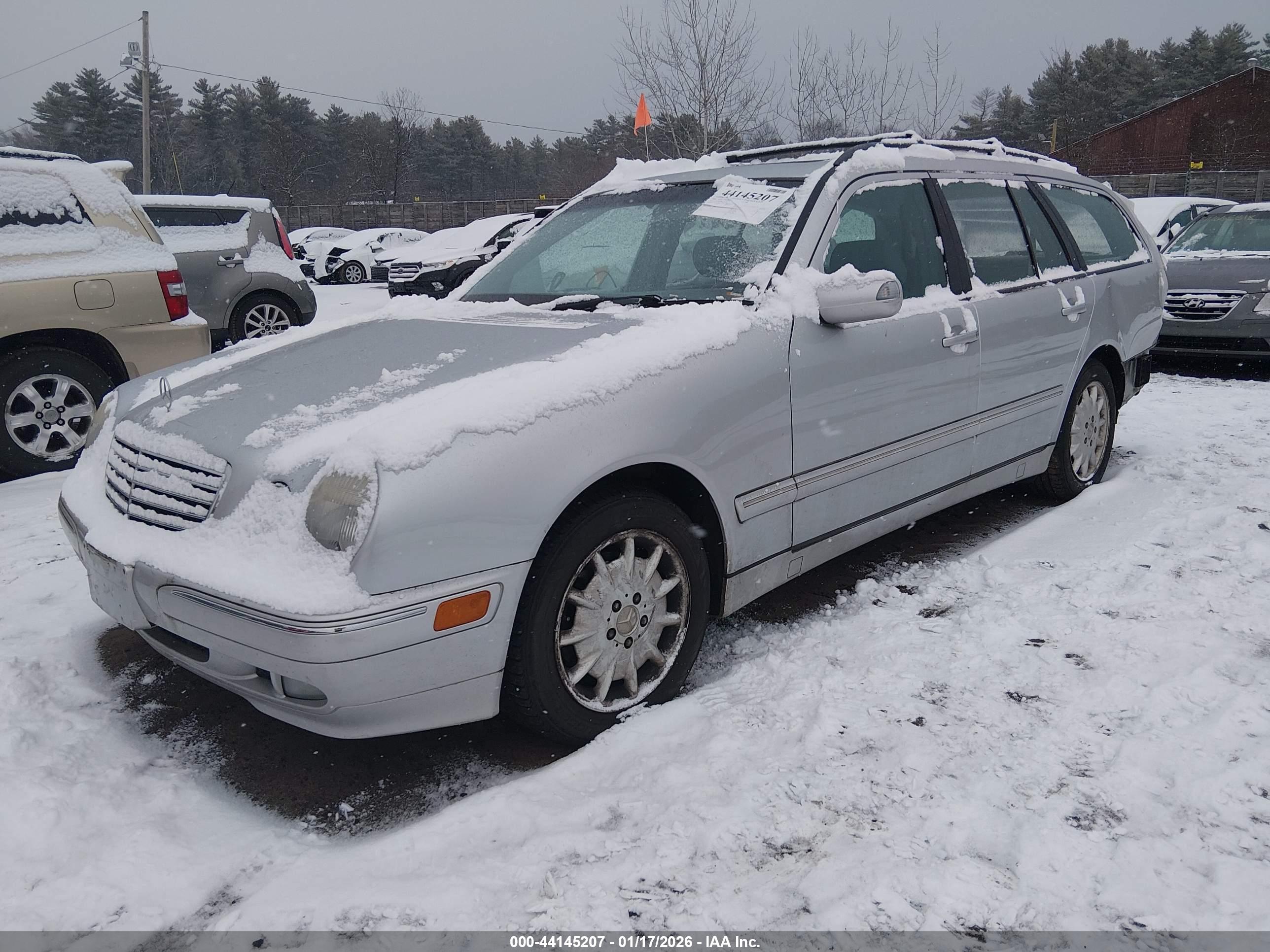 MERCEDES-BENZ E image 2