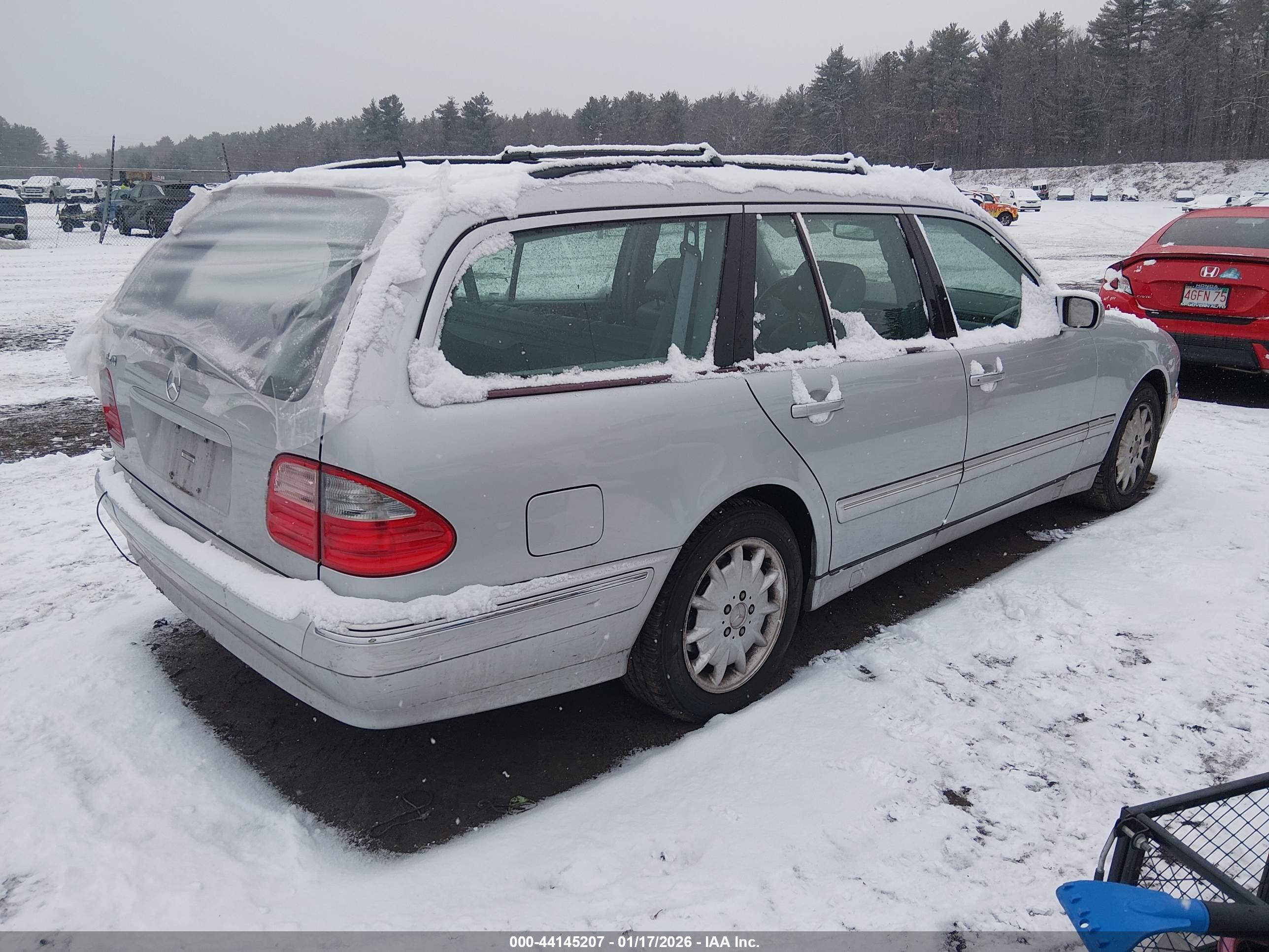 MERCEDES-BENZ E image 4