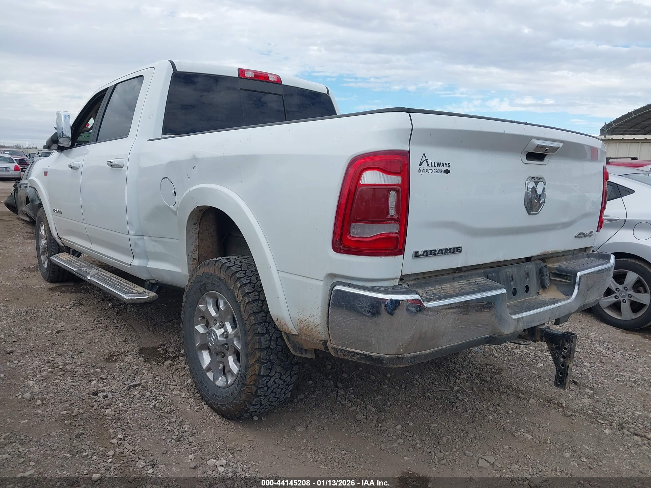 RAM 2500 image 3