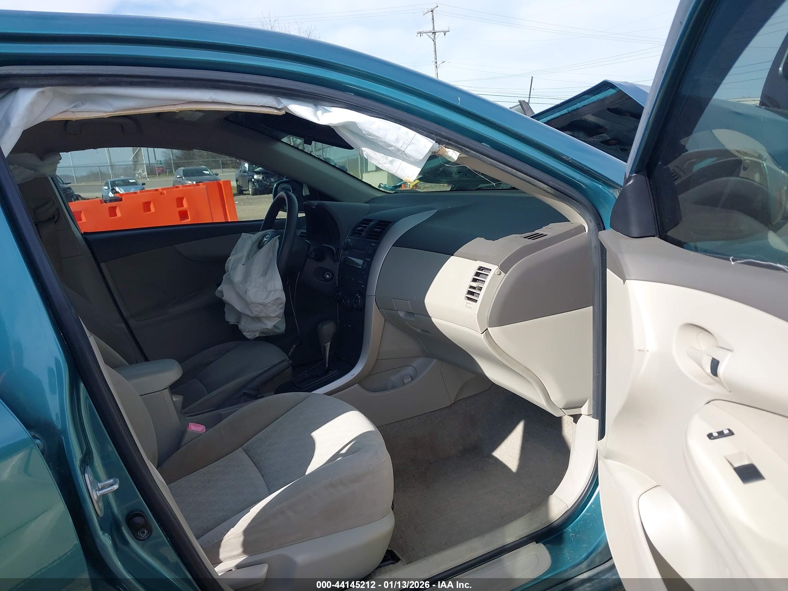 TOYOTA COROLLA image 5