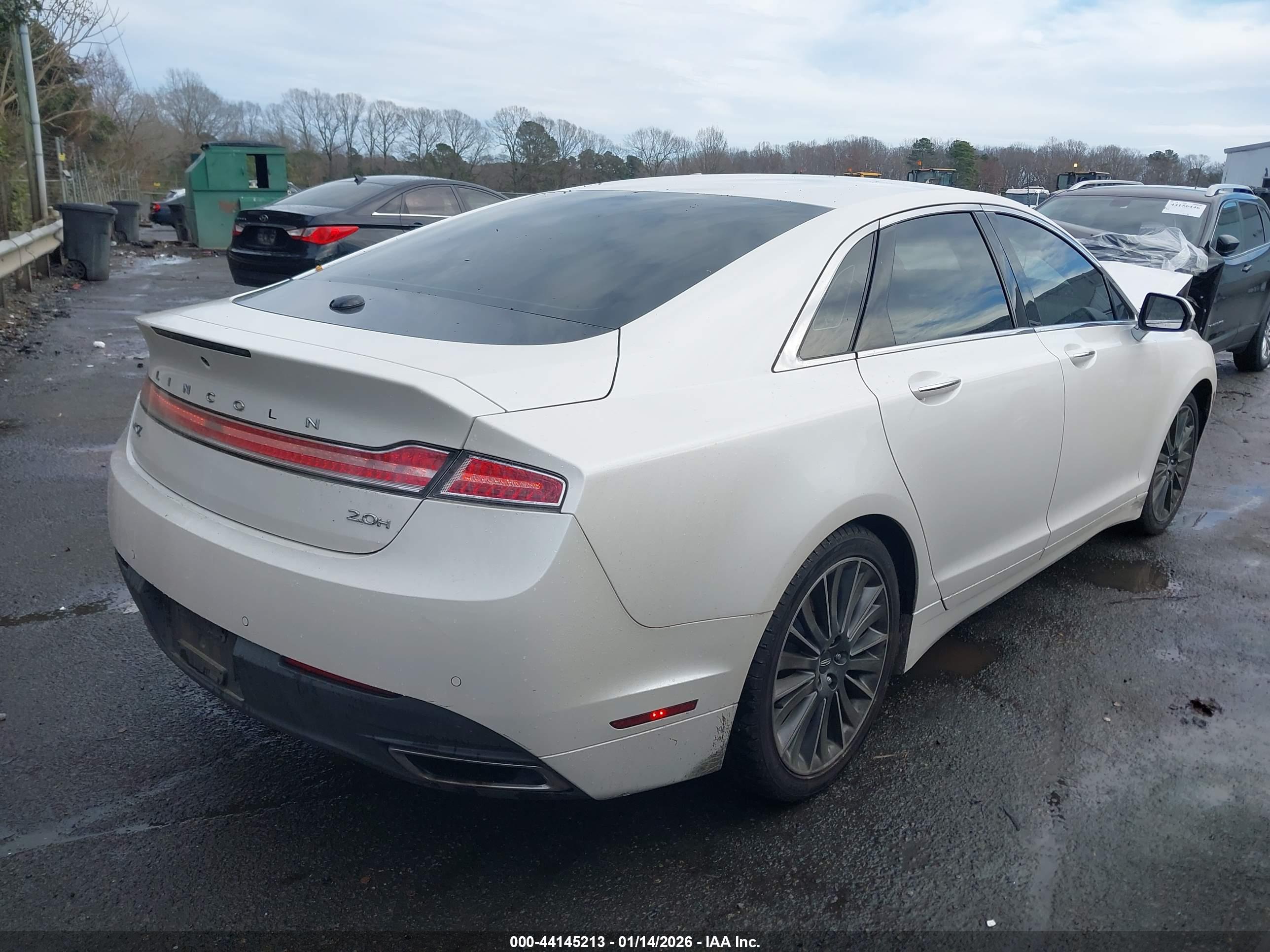 LINCOLN MKZ image 4