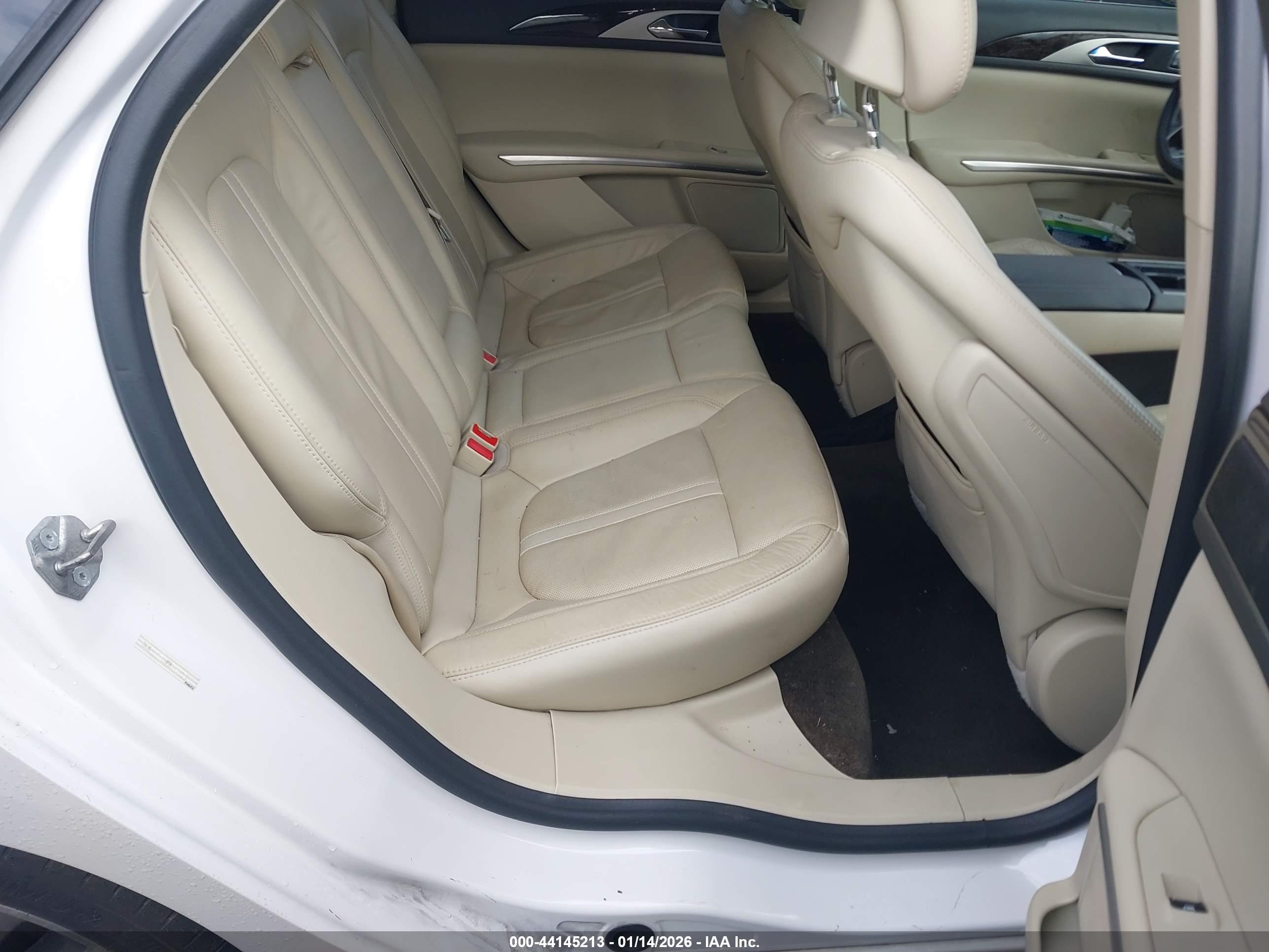 LINCOLN MKZ image 8