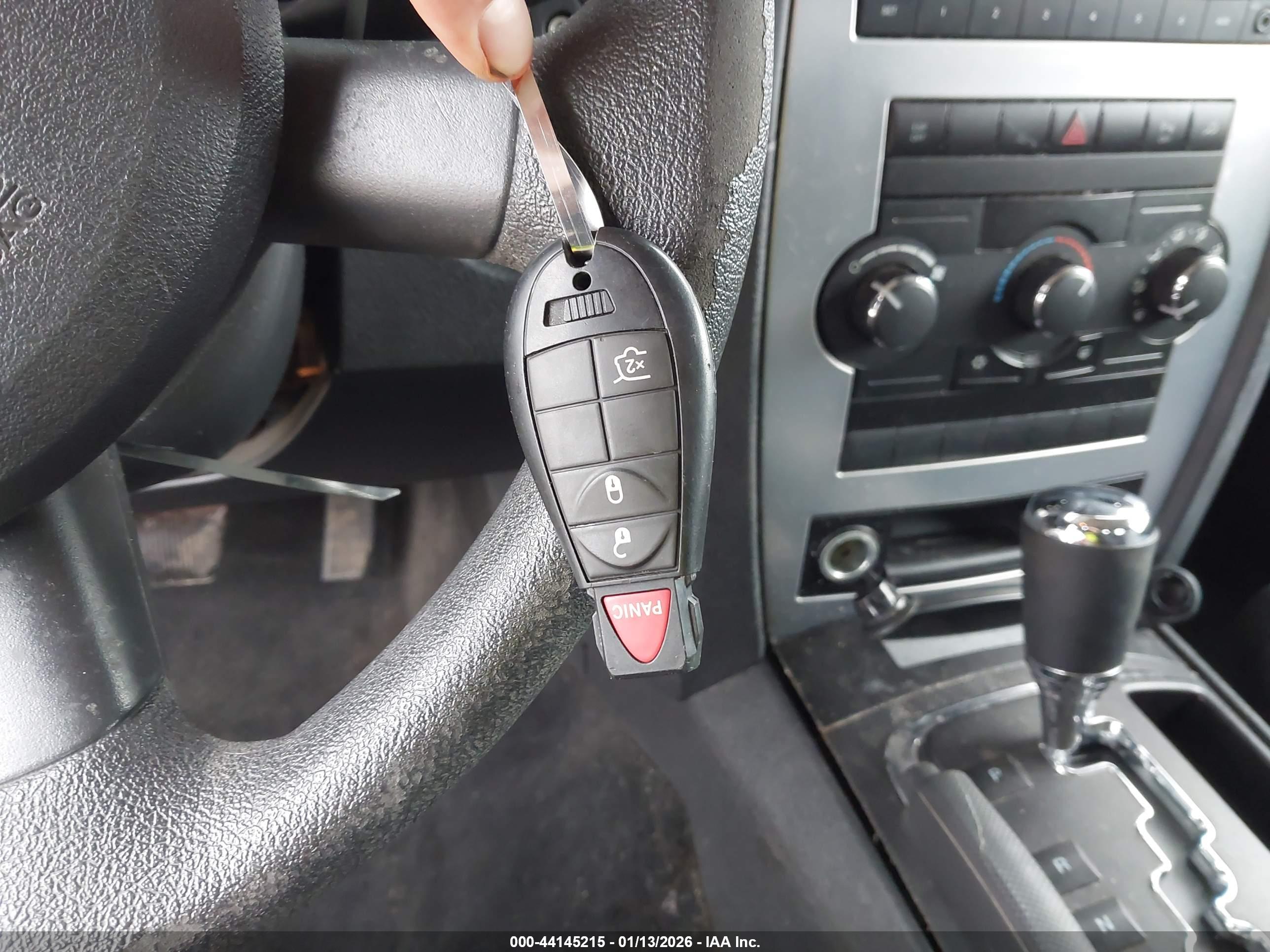 JEEP COMMANDER image 11