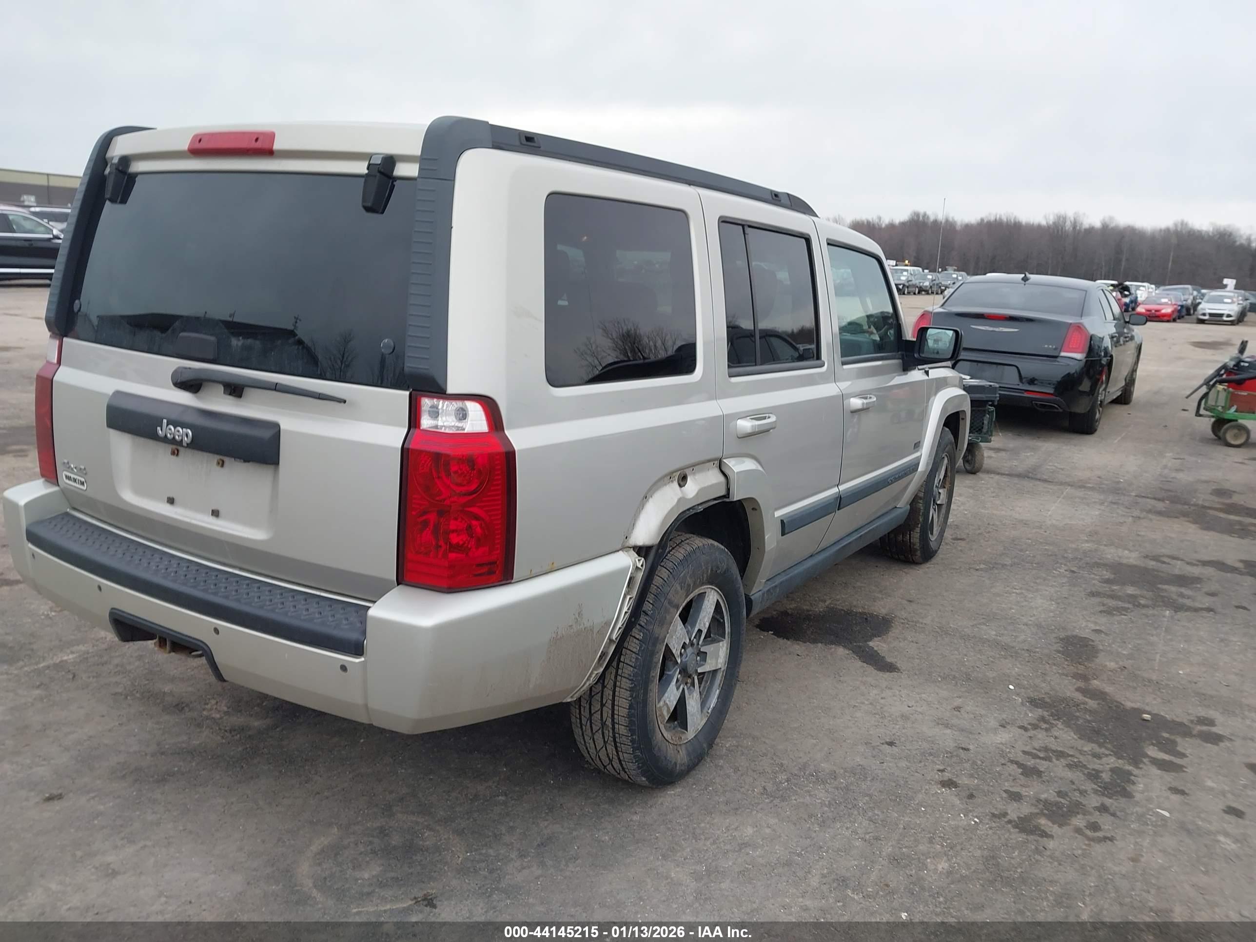 JEEP COMMANDER image 4