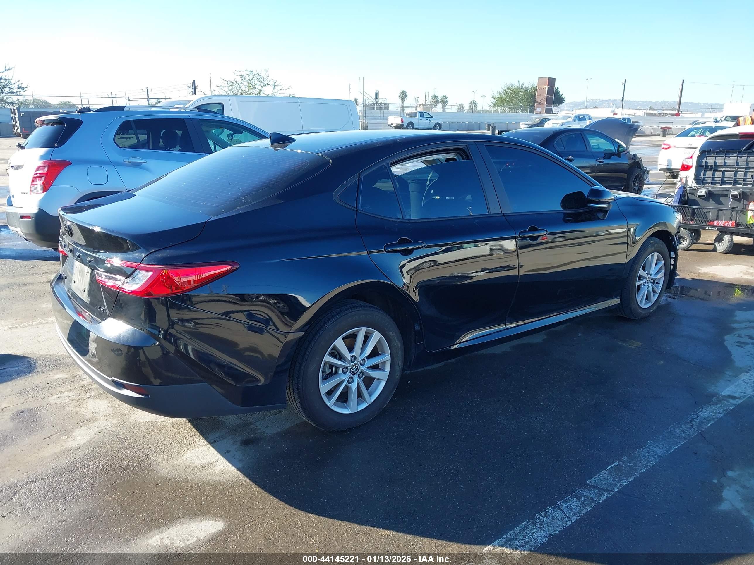 TOYOTA CAMRY image 4