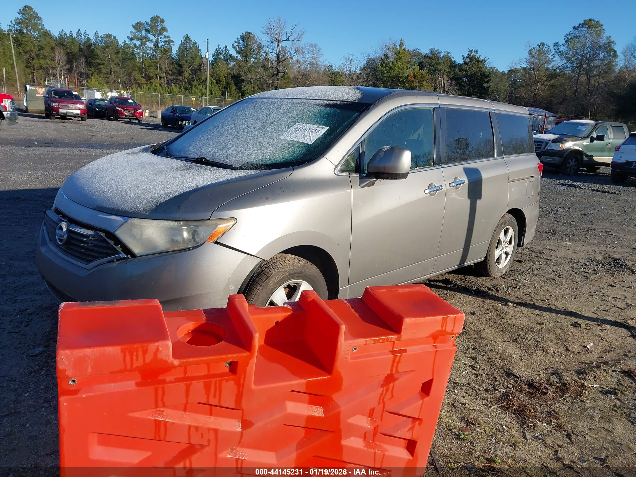 NISSAN QUEST image 2