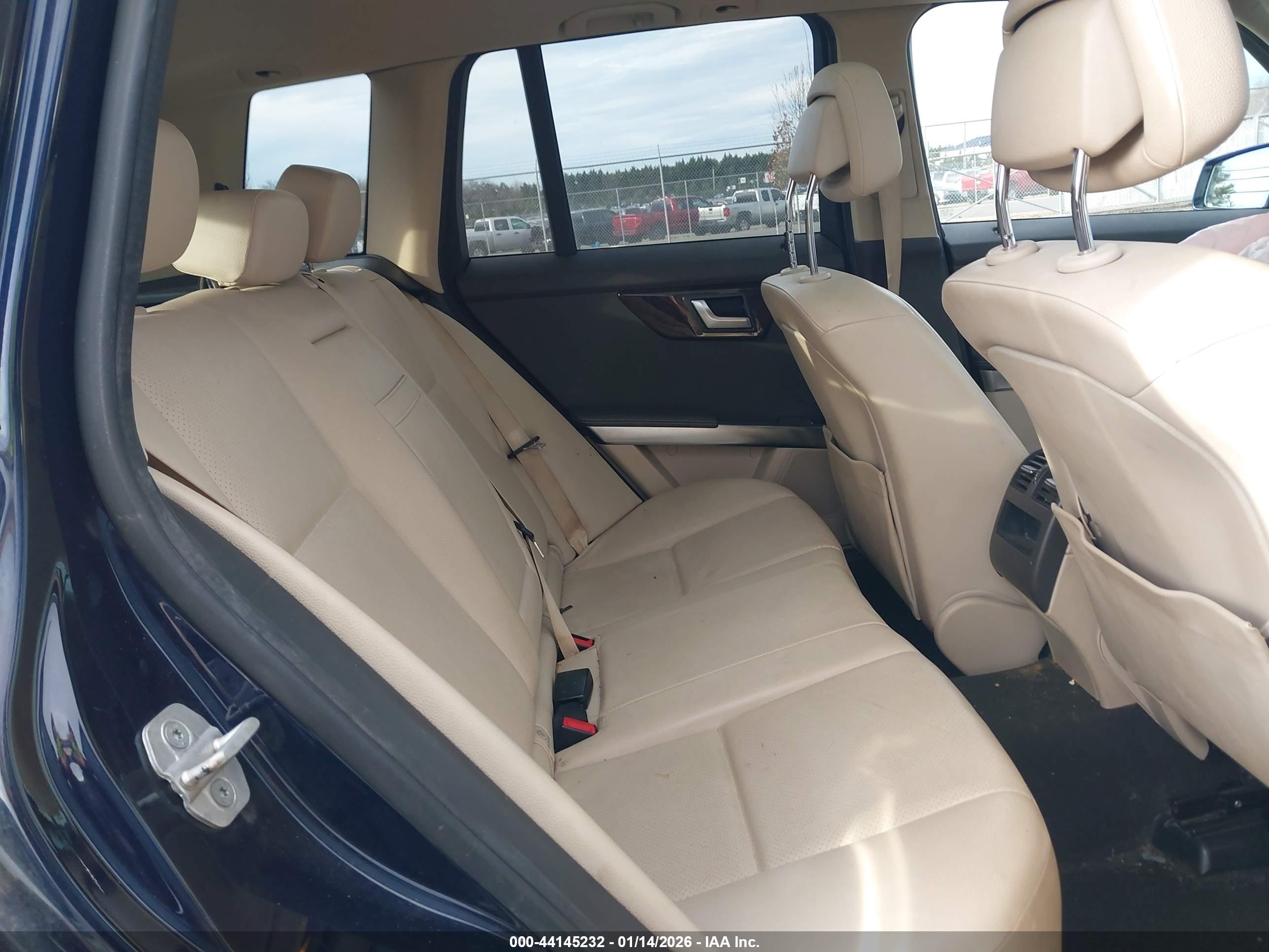 MERCEDES-BENZ GLK image 8