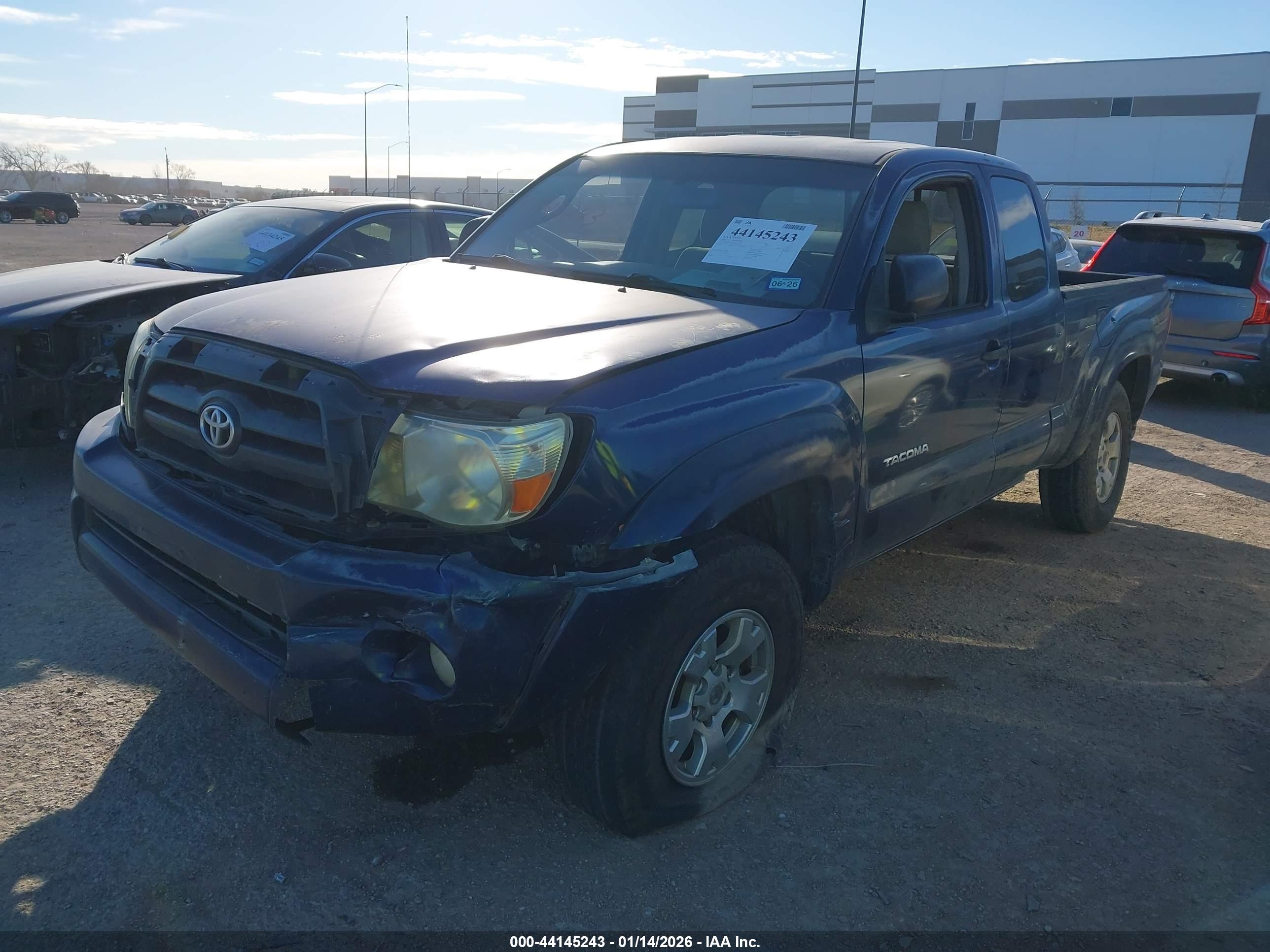 TOYOTA TACOMA image 2