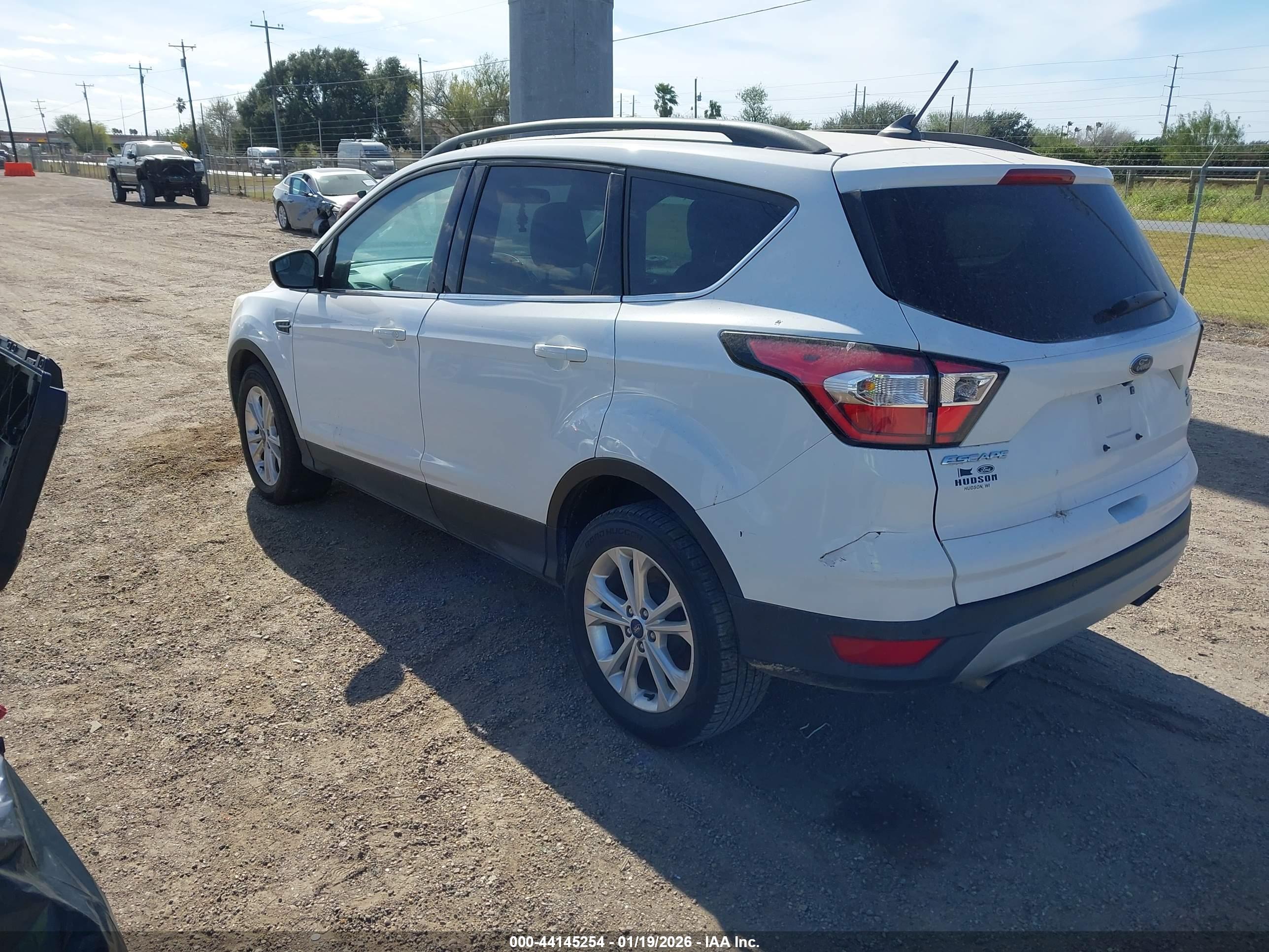 FORD ESCAPE image 3