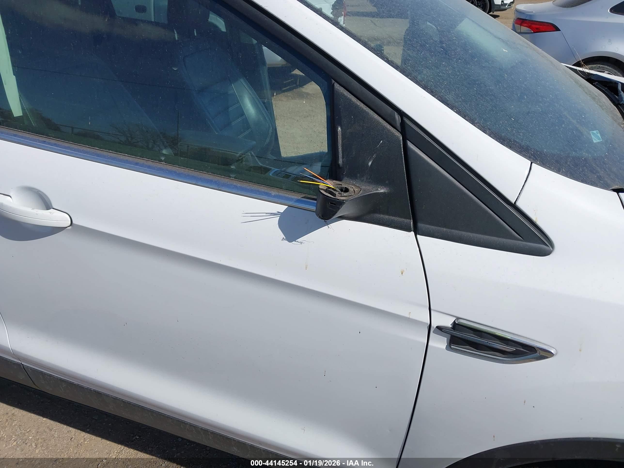 FORD ESCAPE image 6