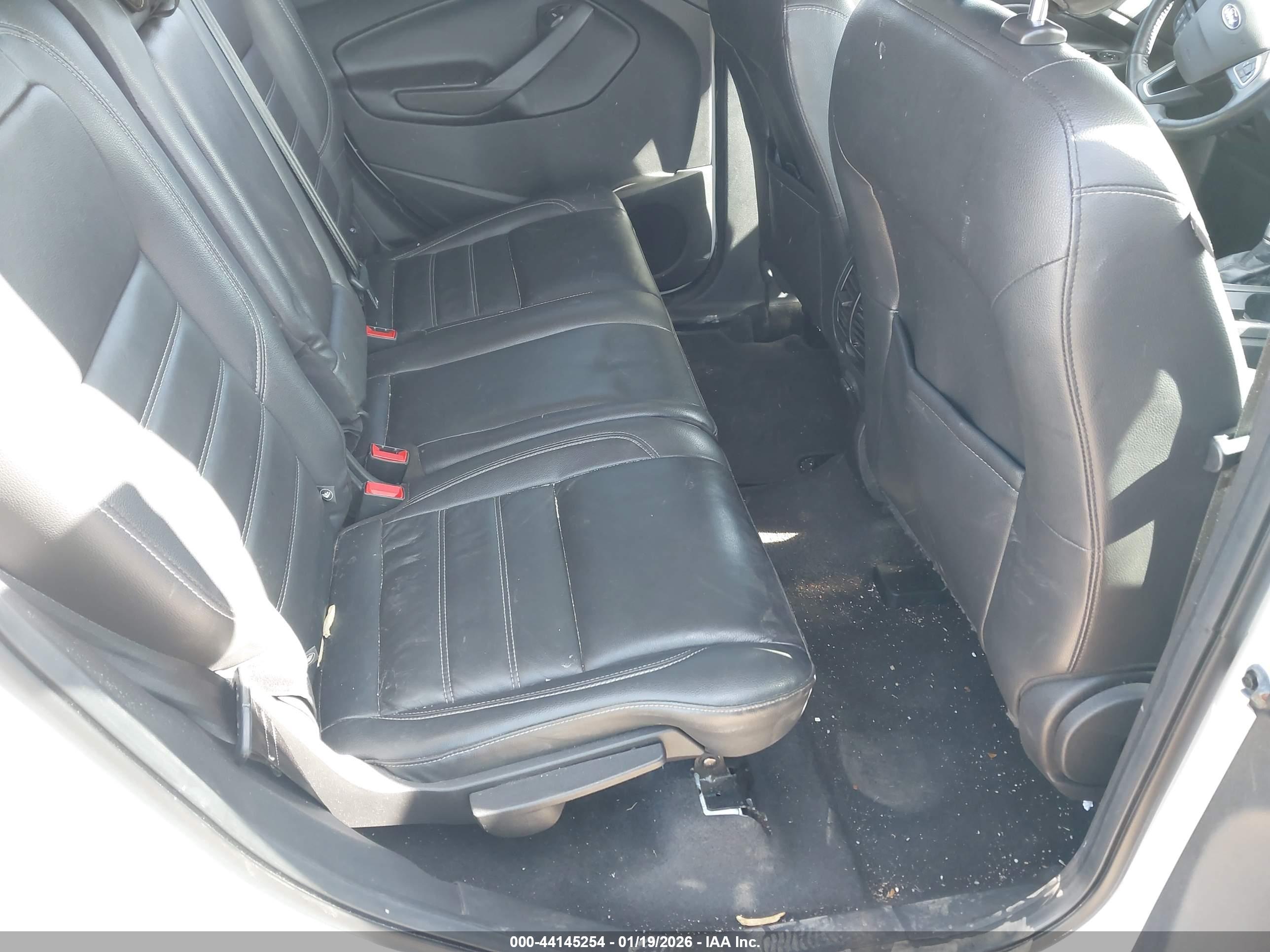 FORD ESCAPE image 8