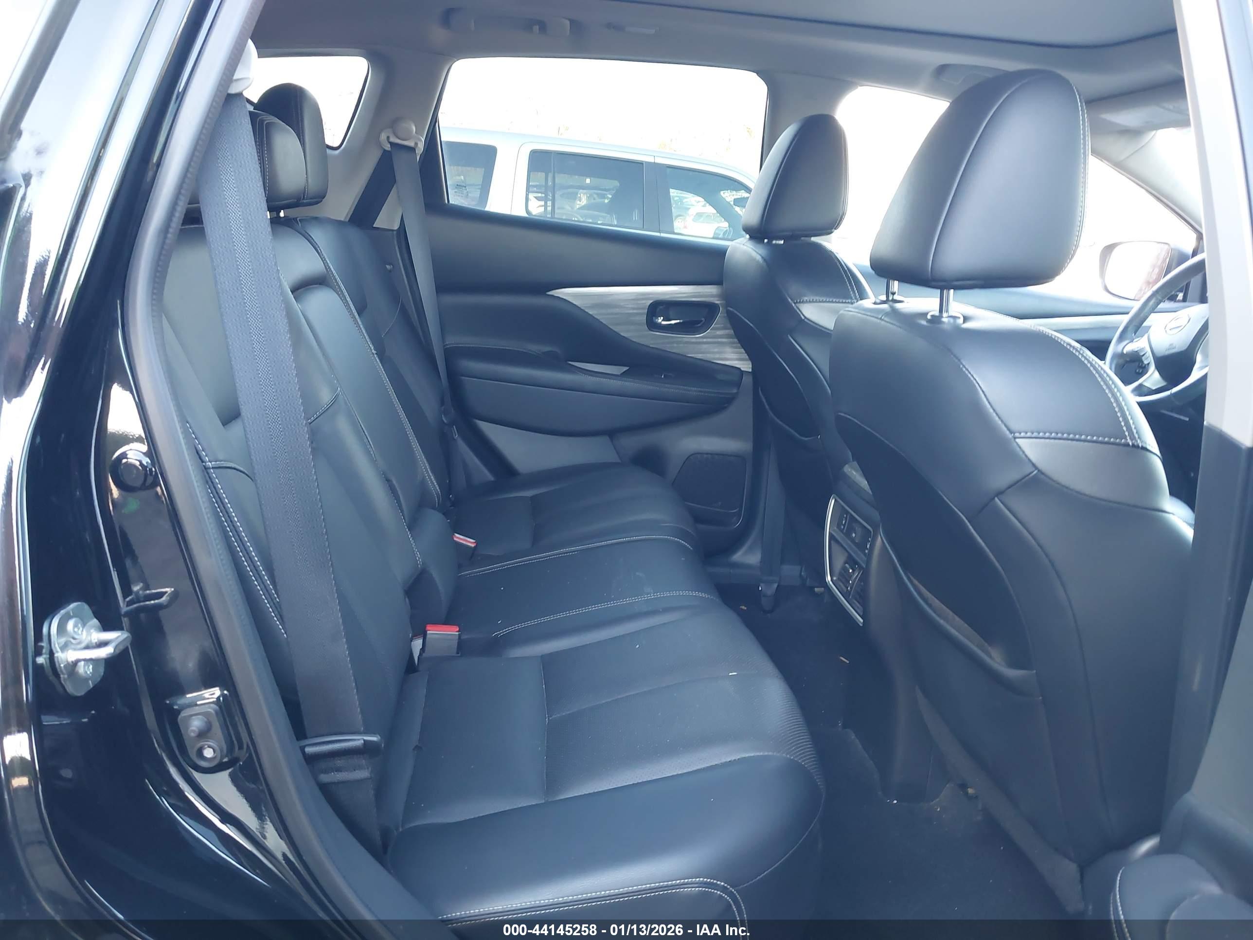 NISSAN MURANO image 8