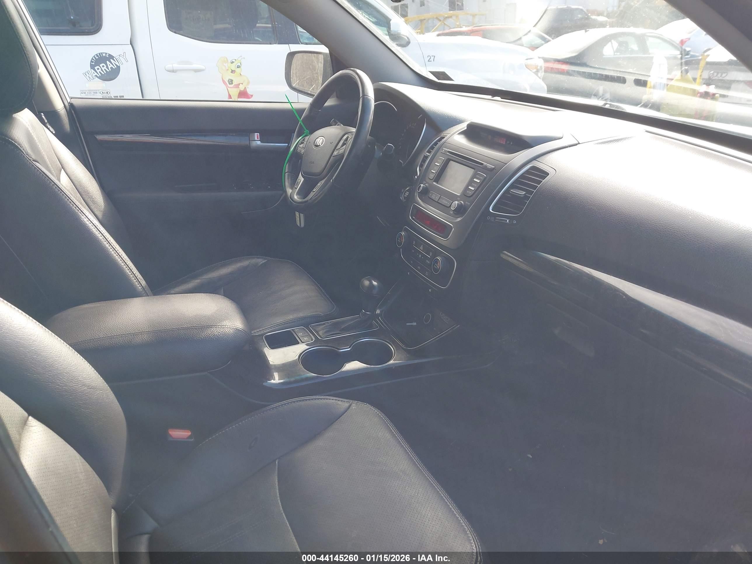 KIA SORENTO image 5