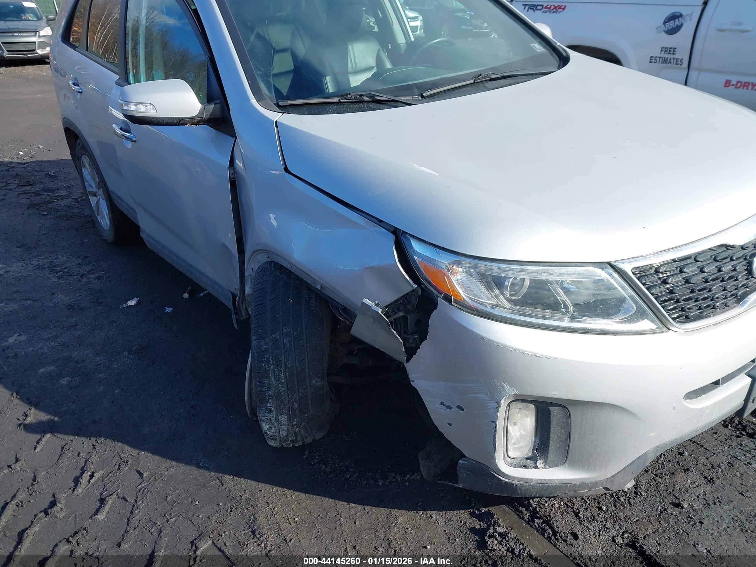 KIA SORENTO image 6