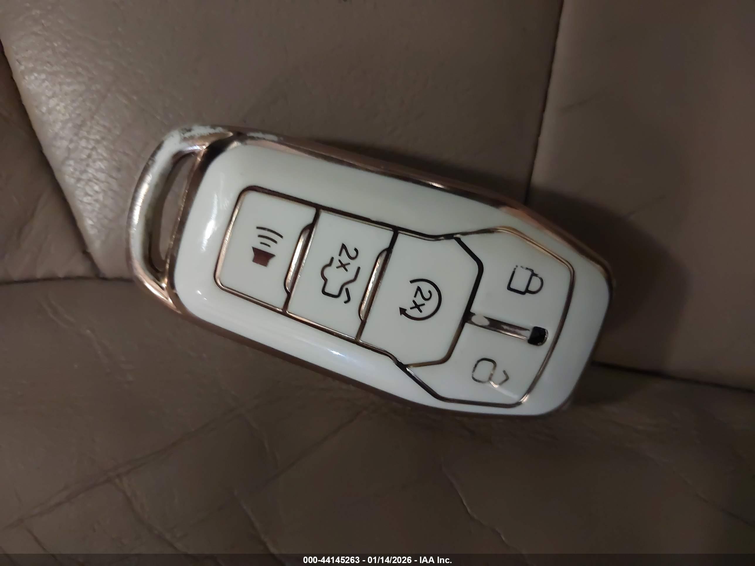 FORD EXPLORER image 11