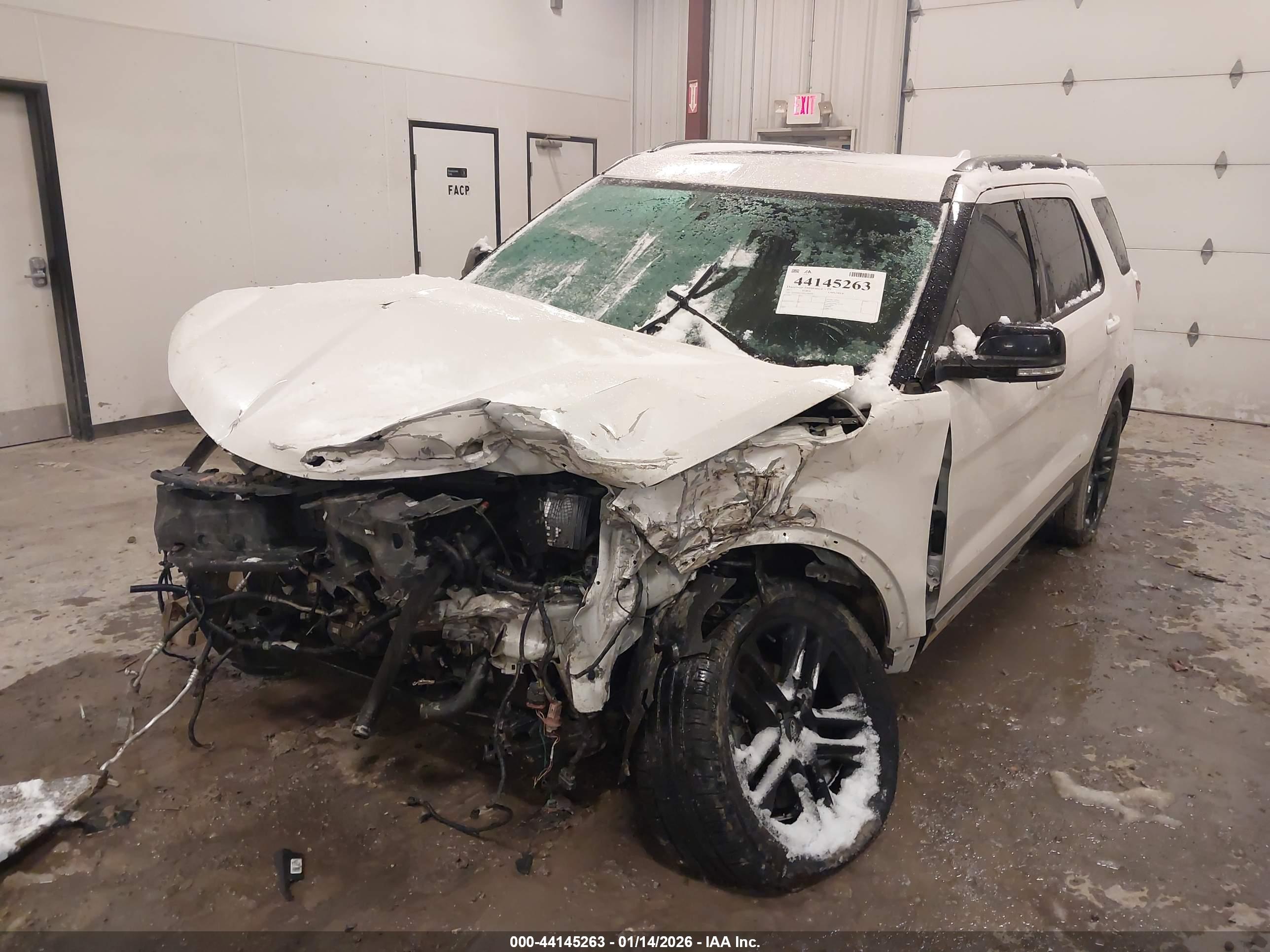 FORD EXPLORER image 2