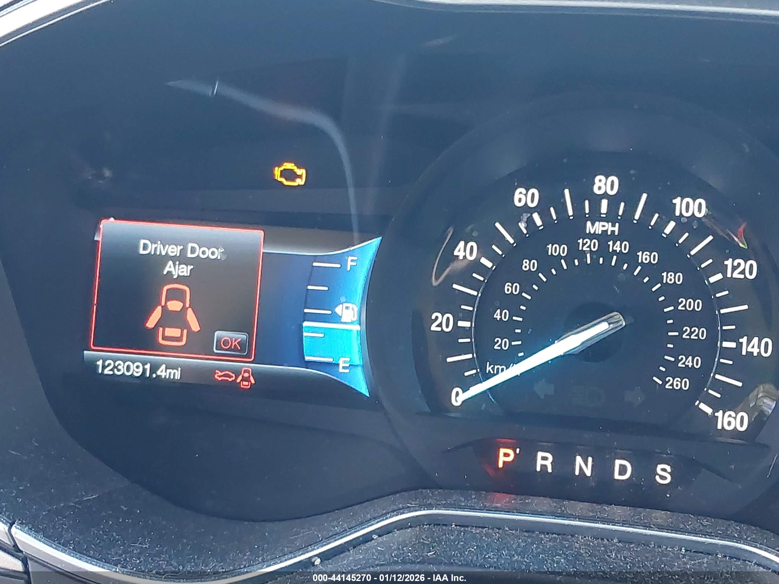 FORD FUSION image 7