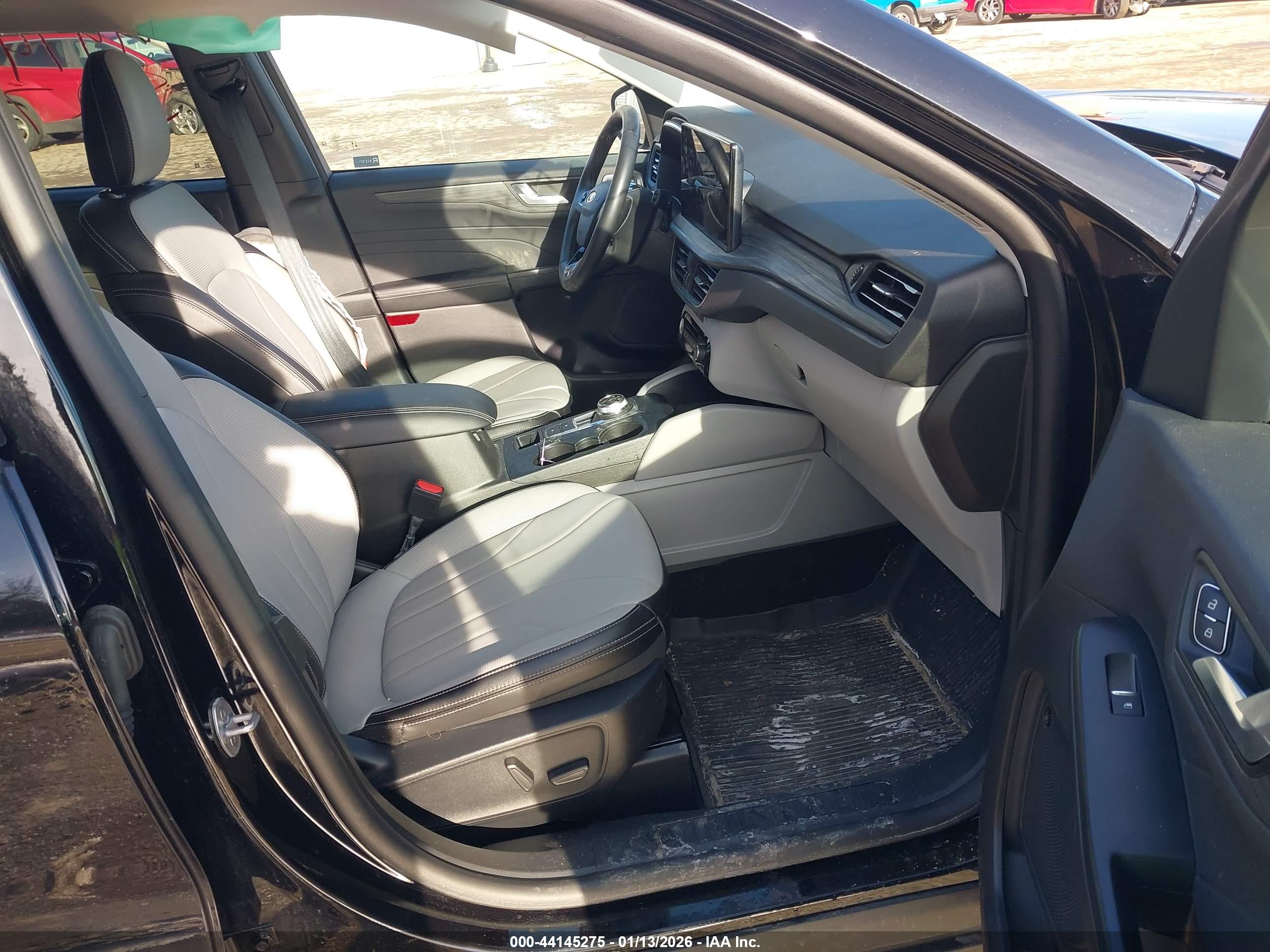FORD ESCAPE image 5