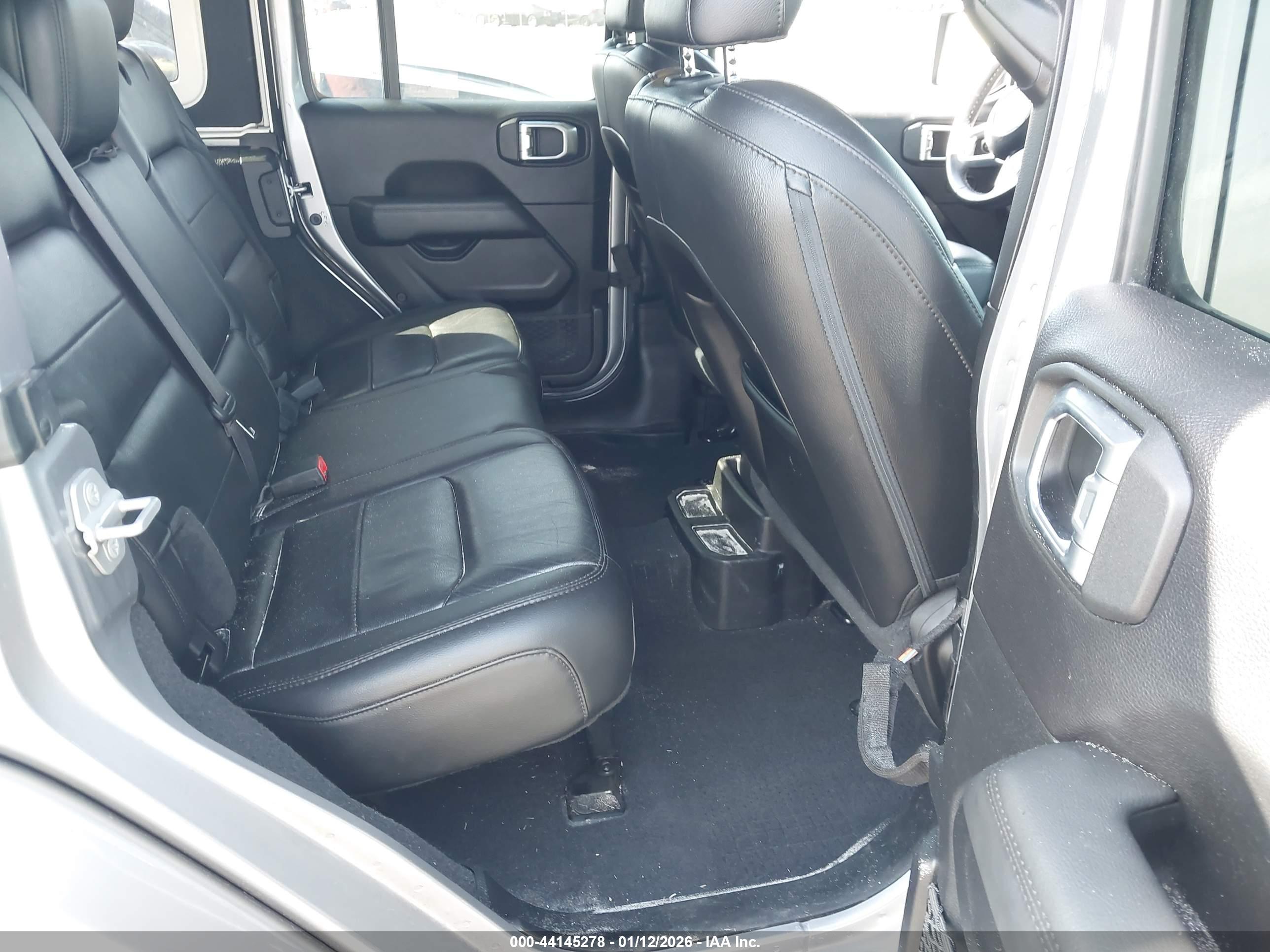 JEEP WRANGLER image 8