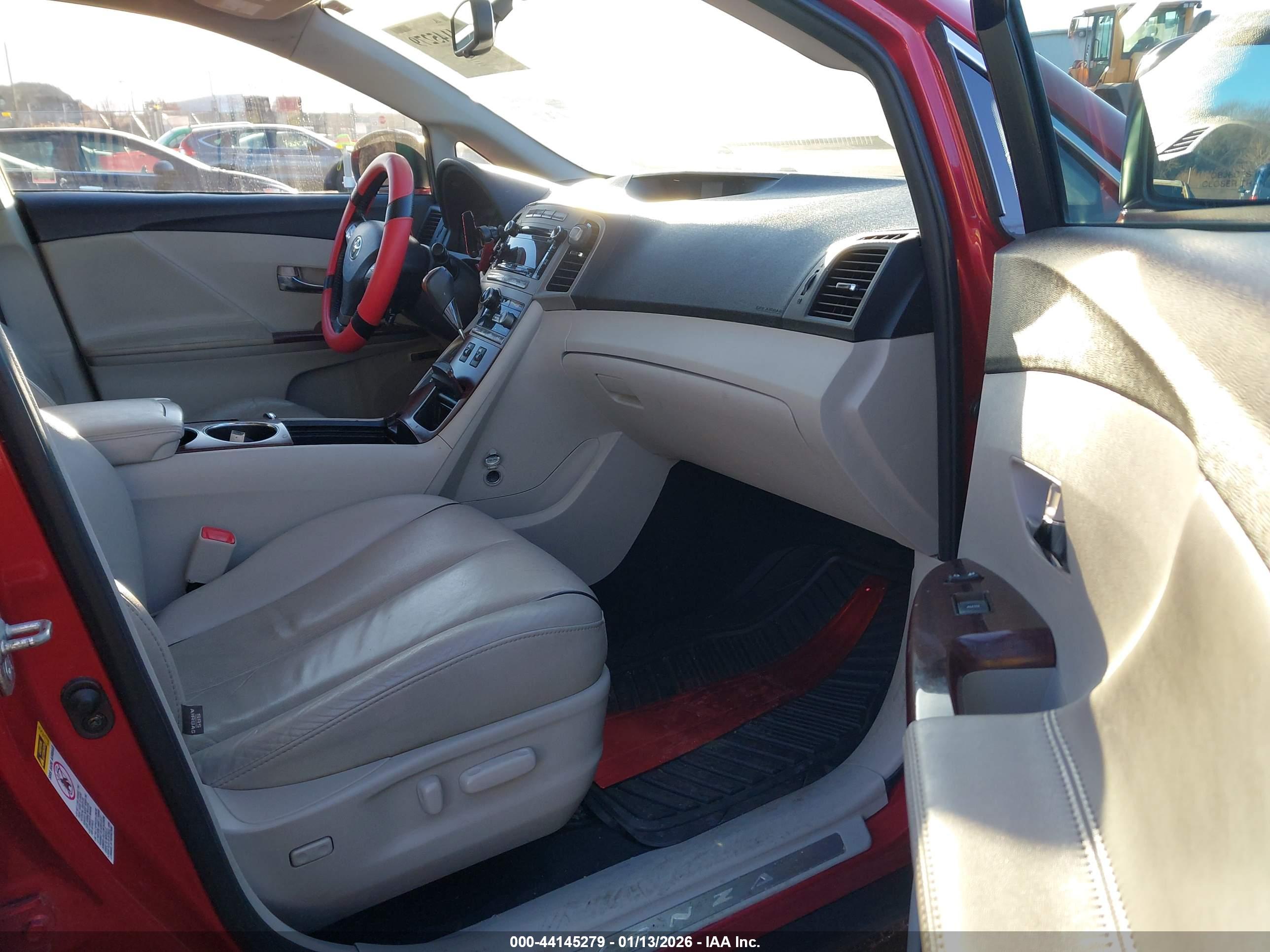 TOYOTA VENZA image 5