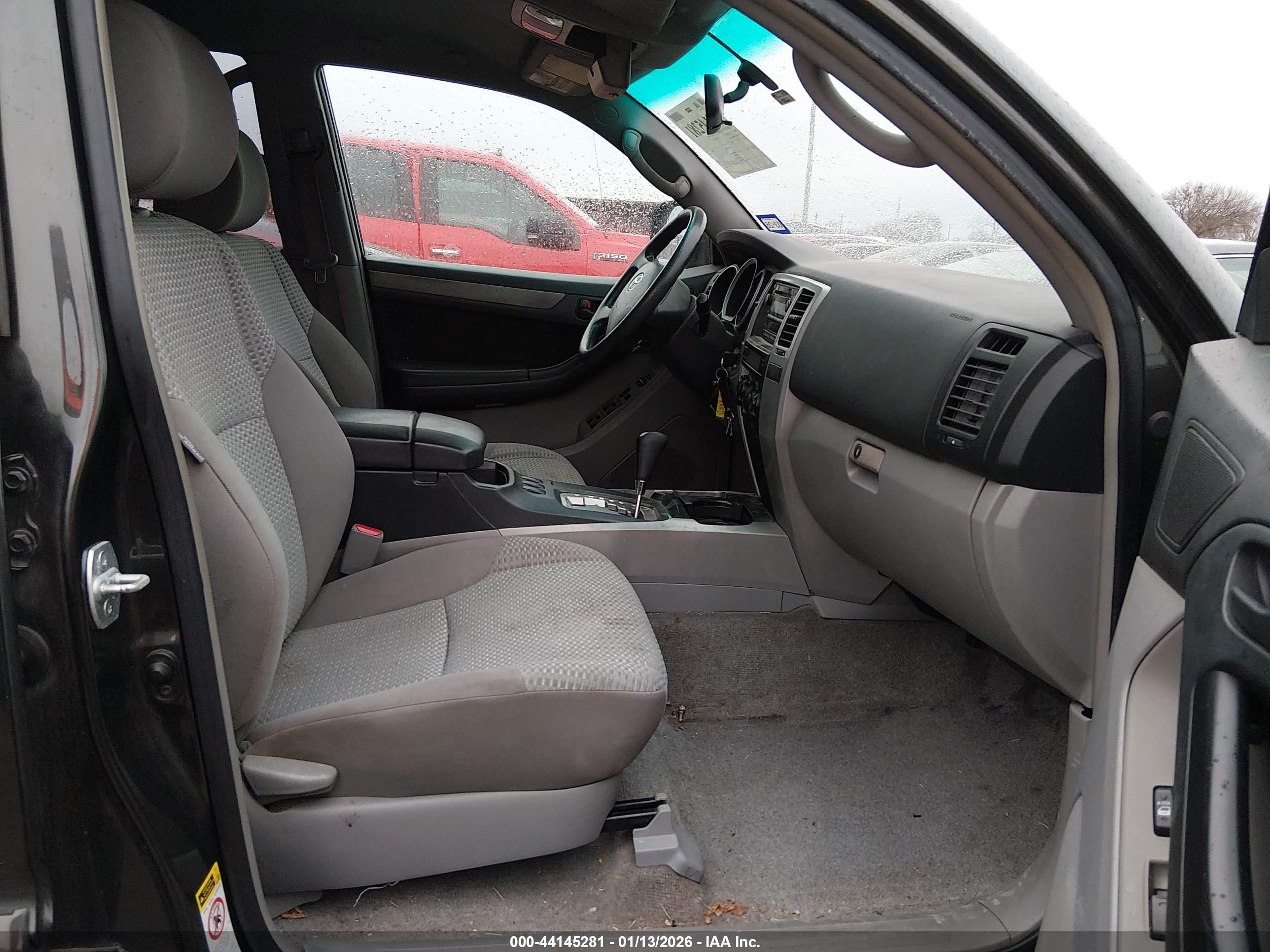 TOYOTA 4RUNNER image 5