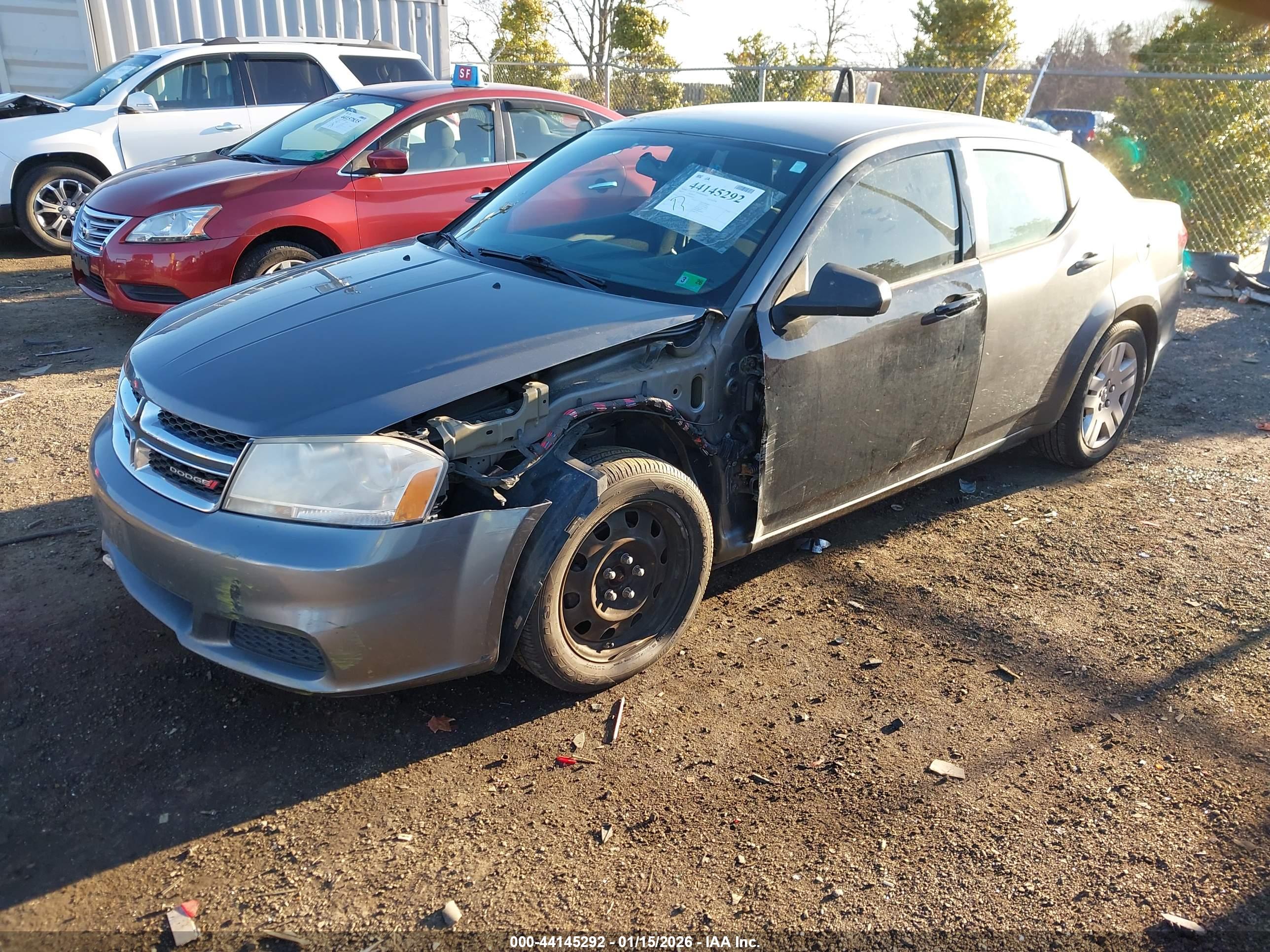 DODGE AVENGER image 2