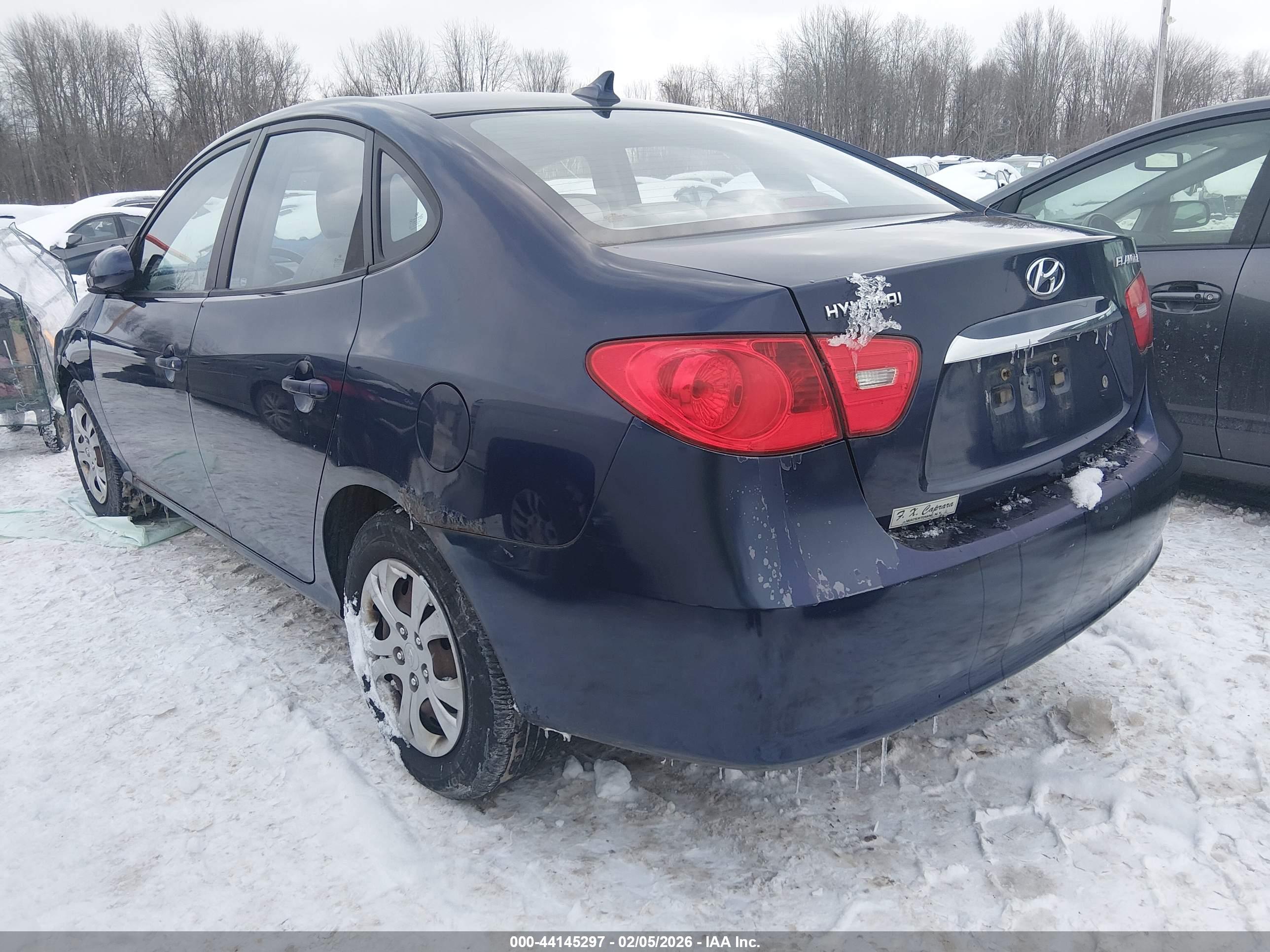 HYUNDAI ELANTRA image 3
