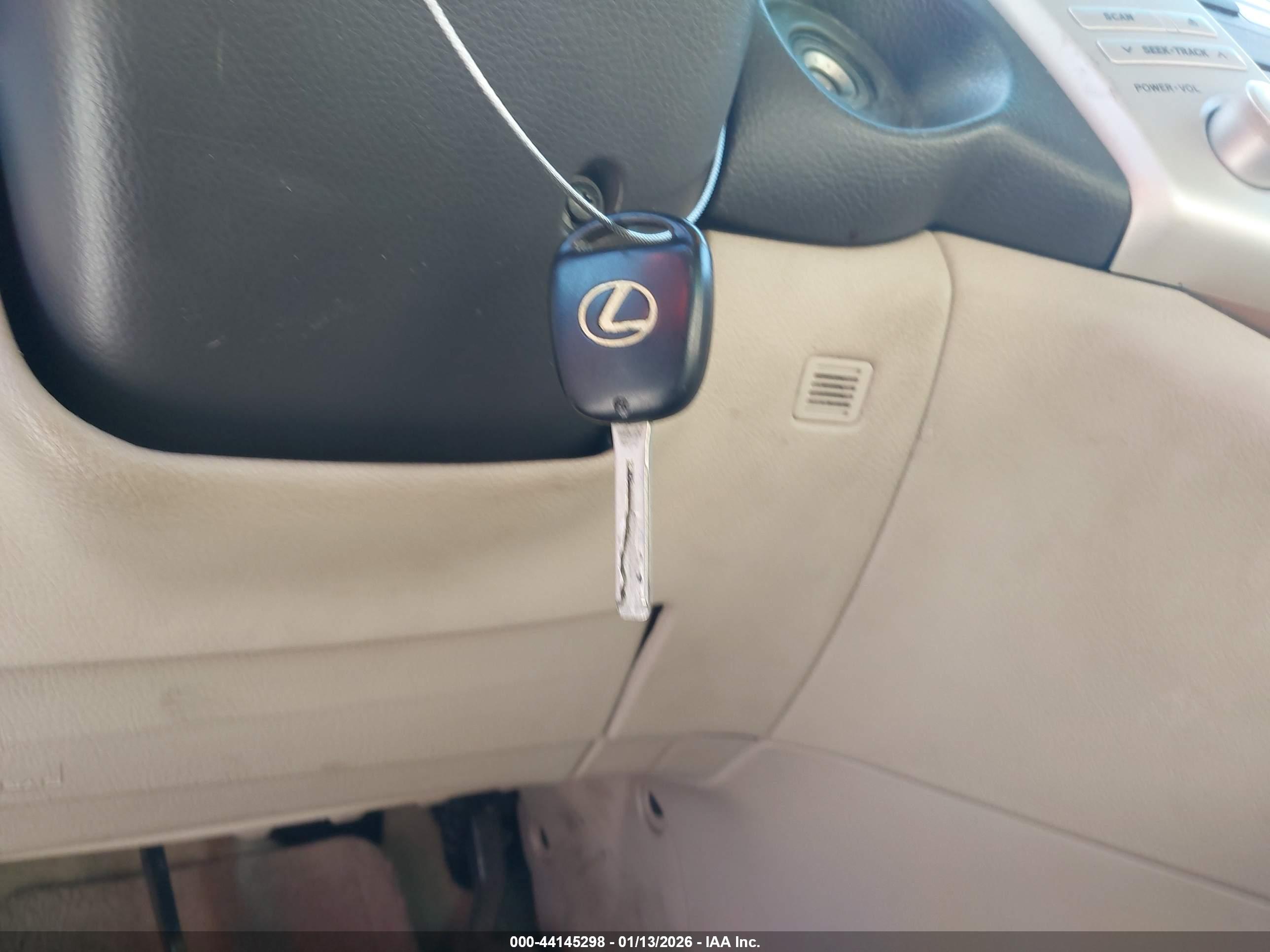 LEXUS RX image 11