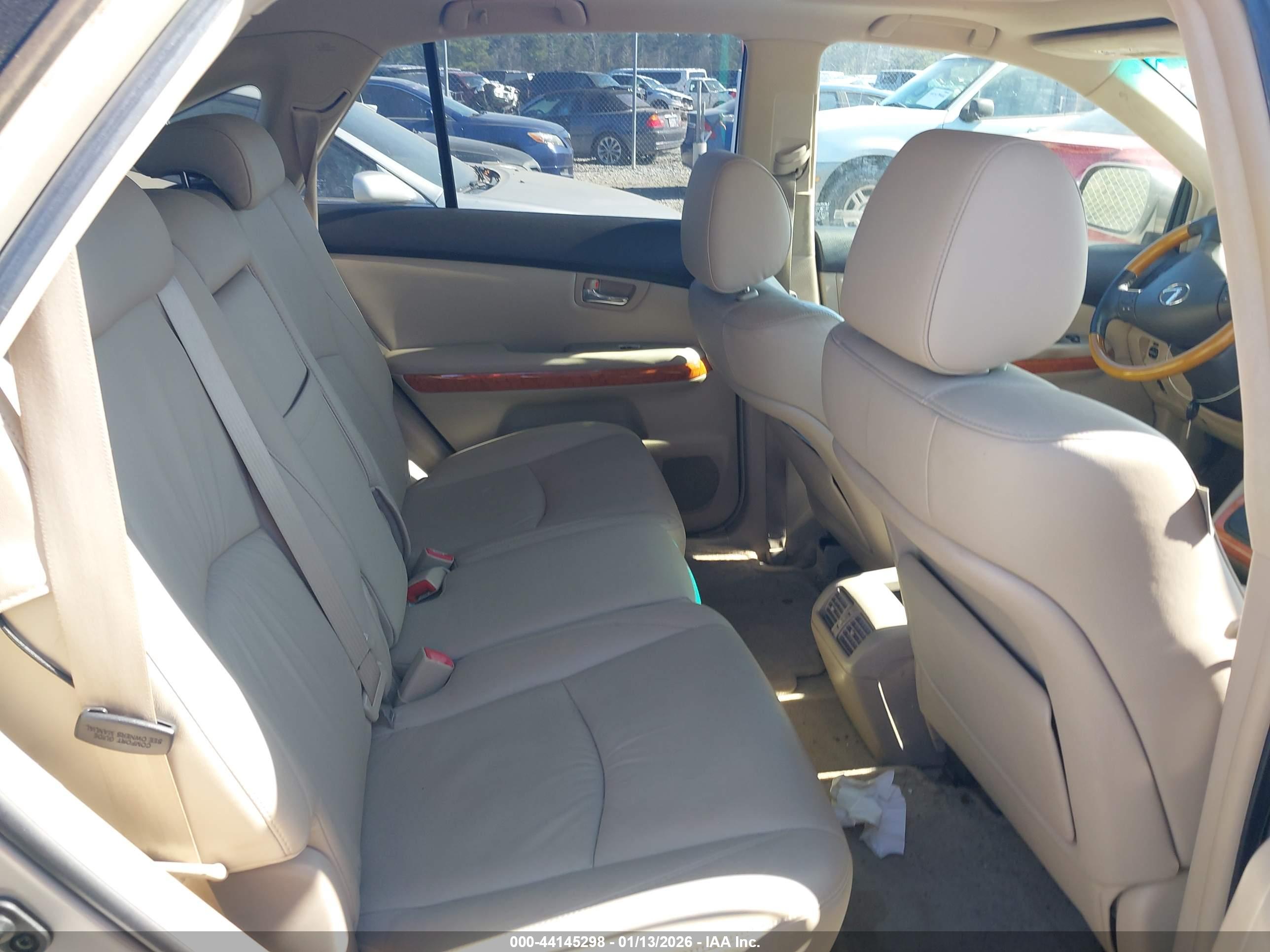LEXUS RX image 8