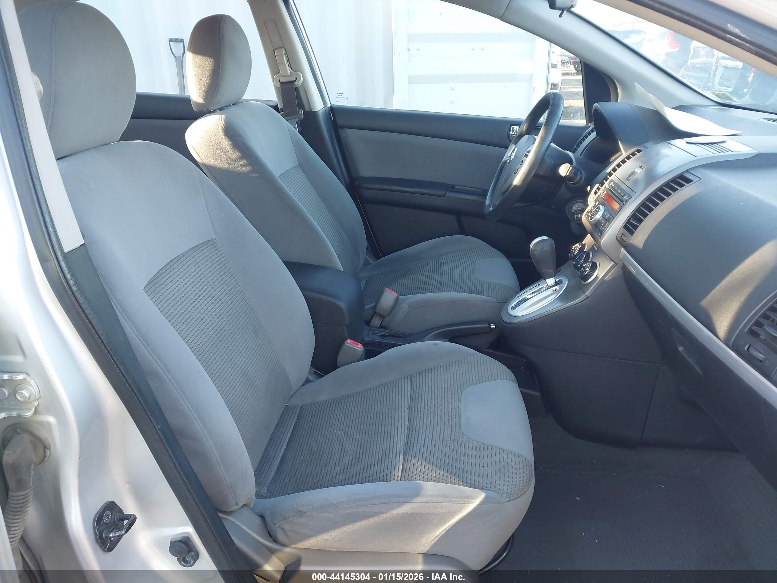 NISSAN SENTRA image 5