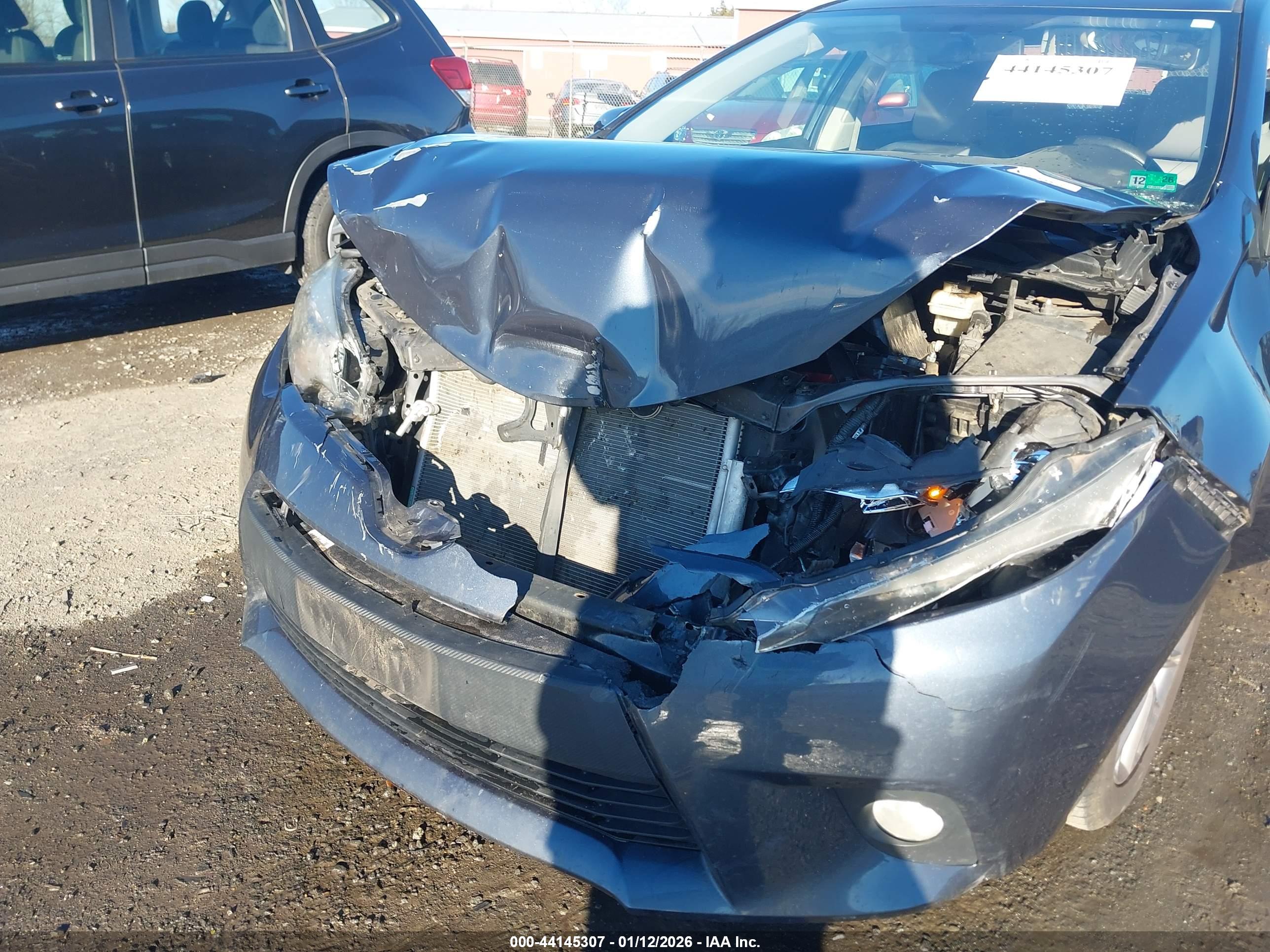 TOYOTA COROLLA image 6