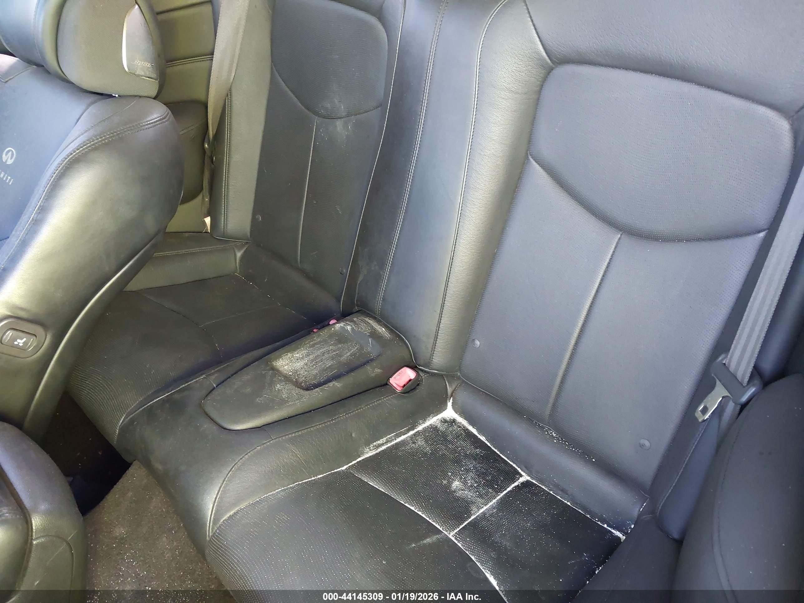 INFINITI G37 image 8