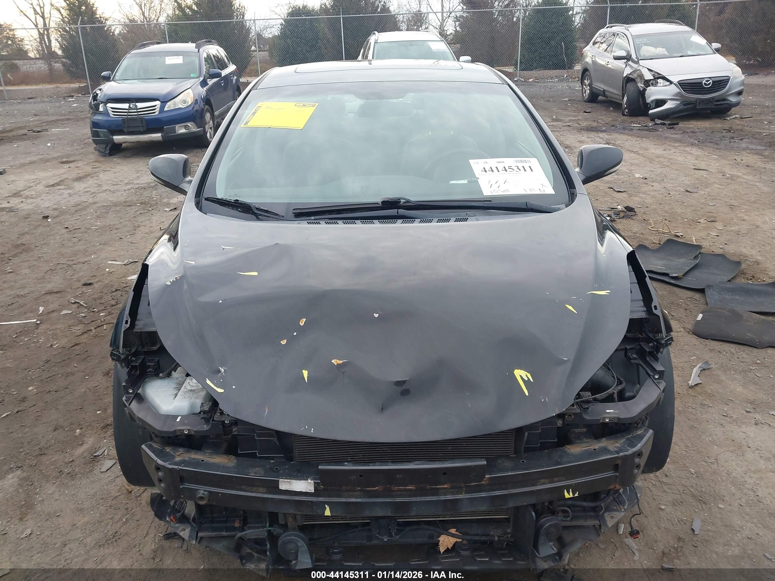 HYUNDAI ELANTRA image 6