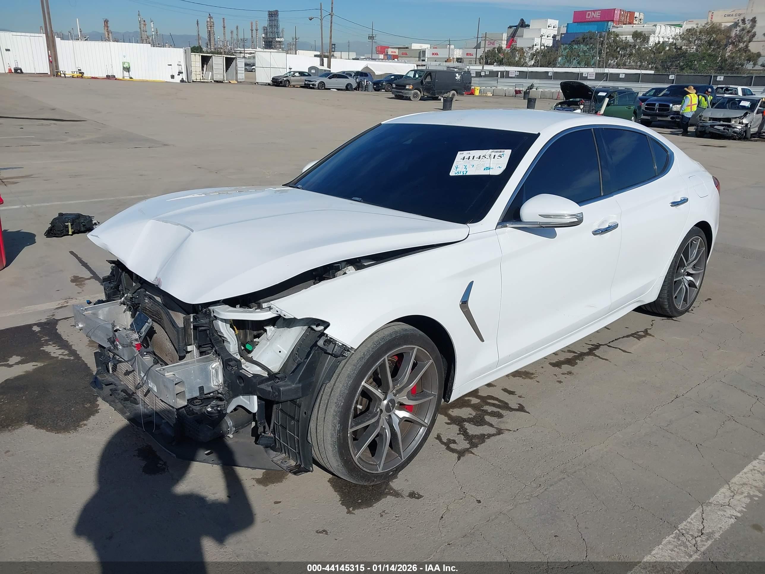 GENESIS G70 image 2