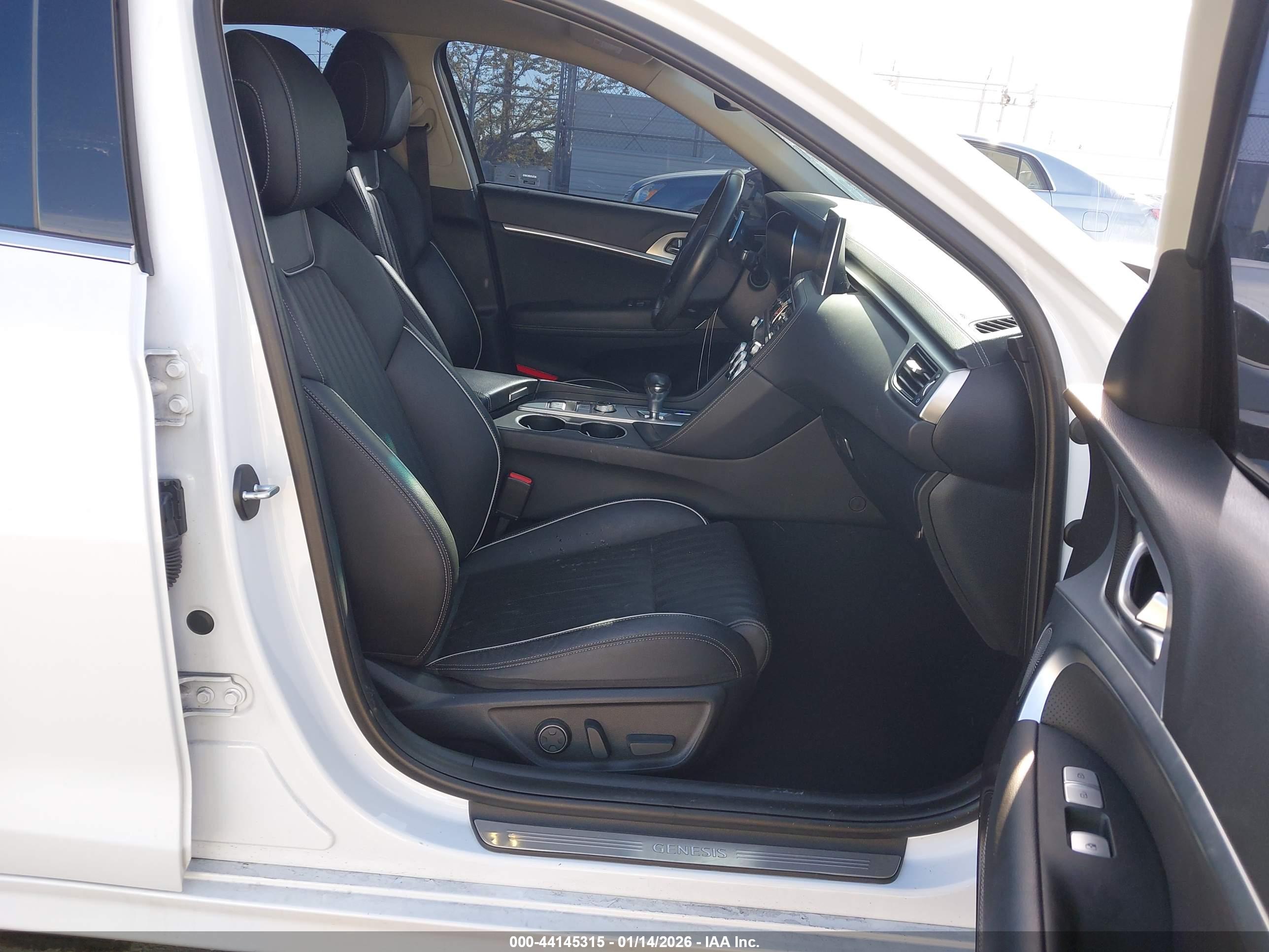 GENESIS G70 image 5