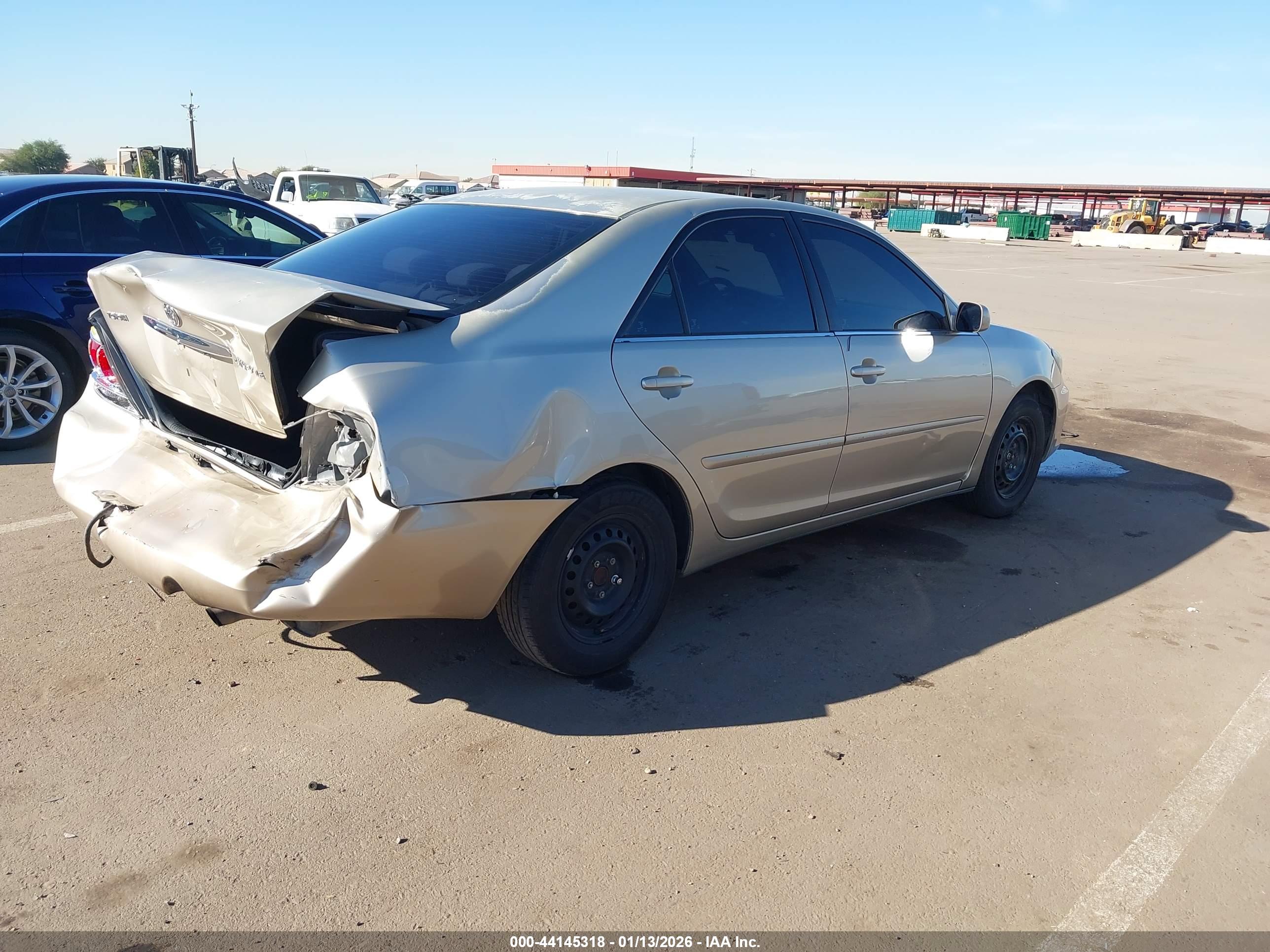 TOYOTA CAMRY image 4