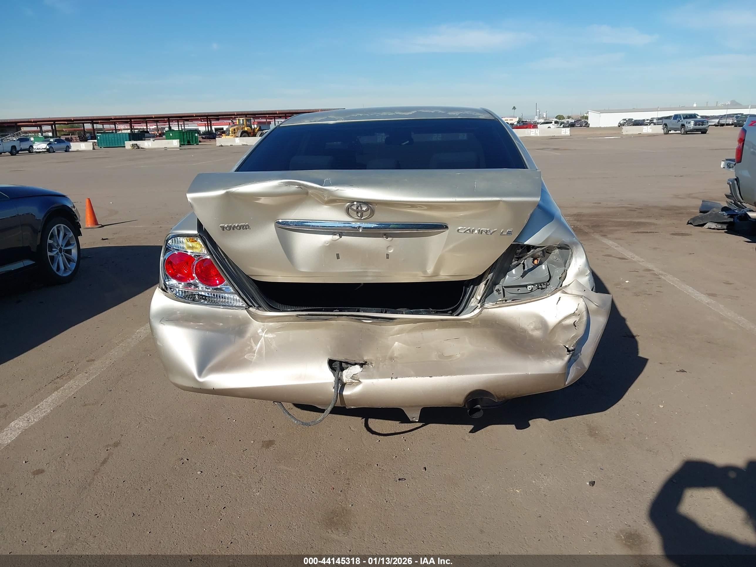 TOYOTA CAMRY image 6
