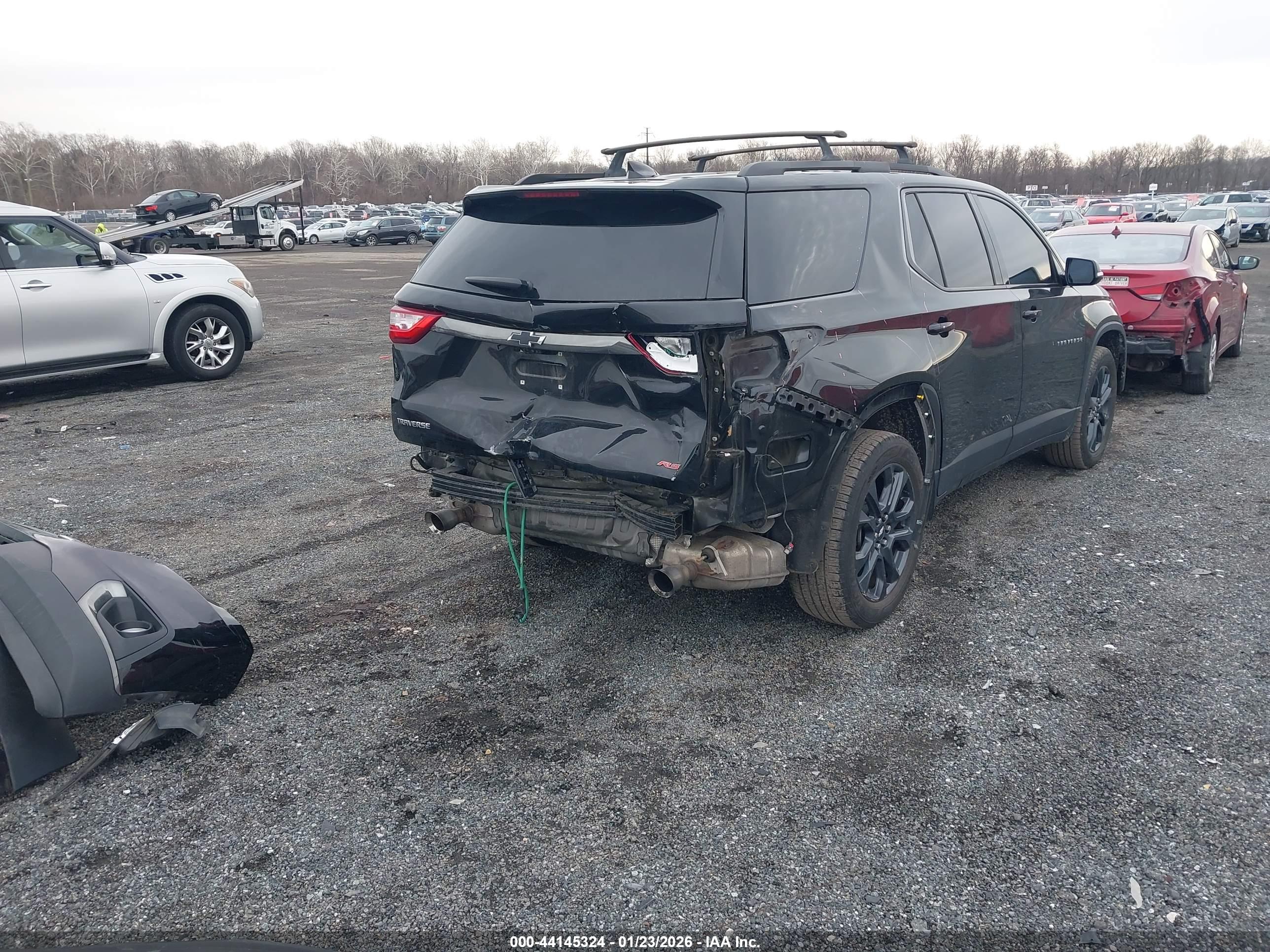 CHEVROLET TRAVERSE image 4