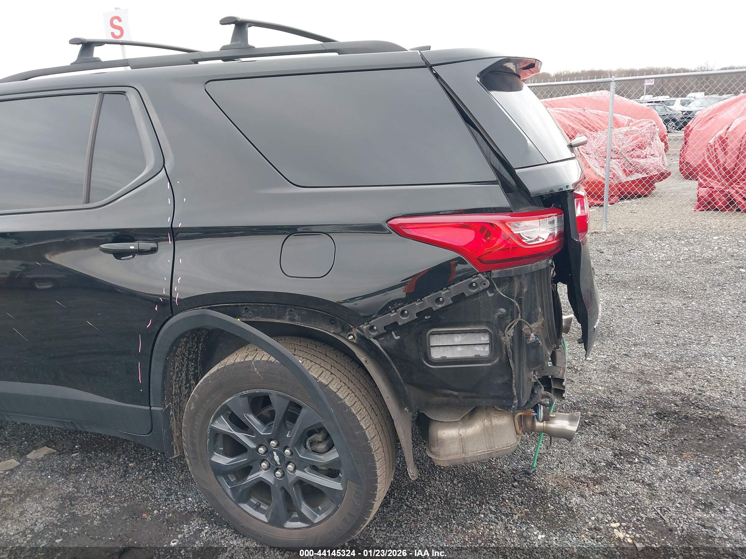 CHEVROLET TRAVERSE image 6