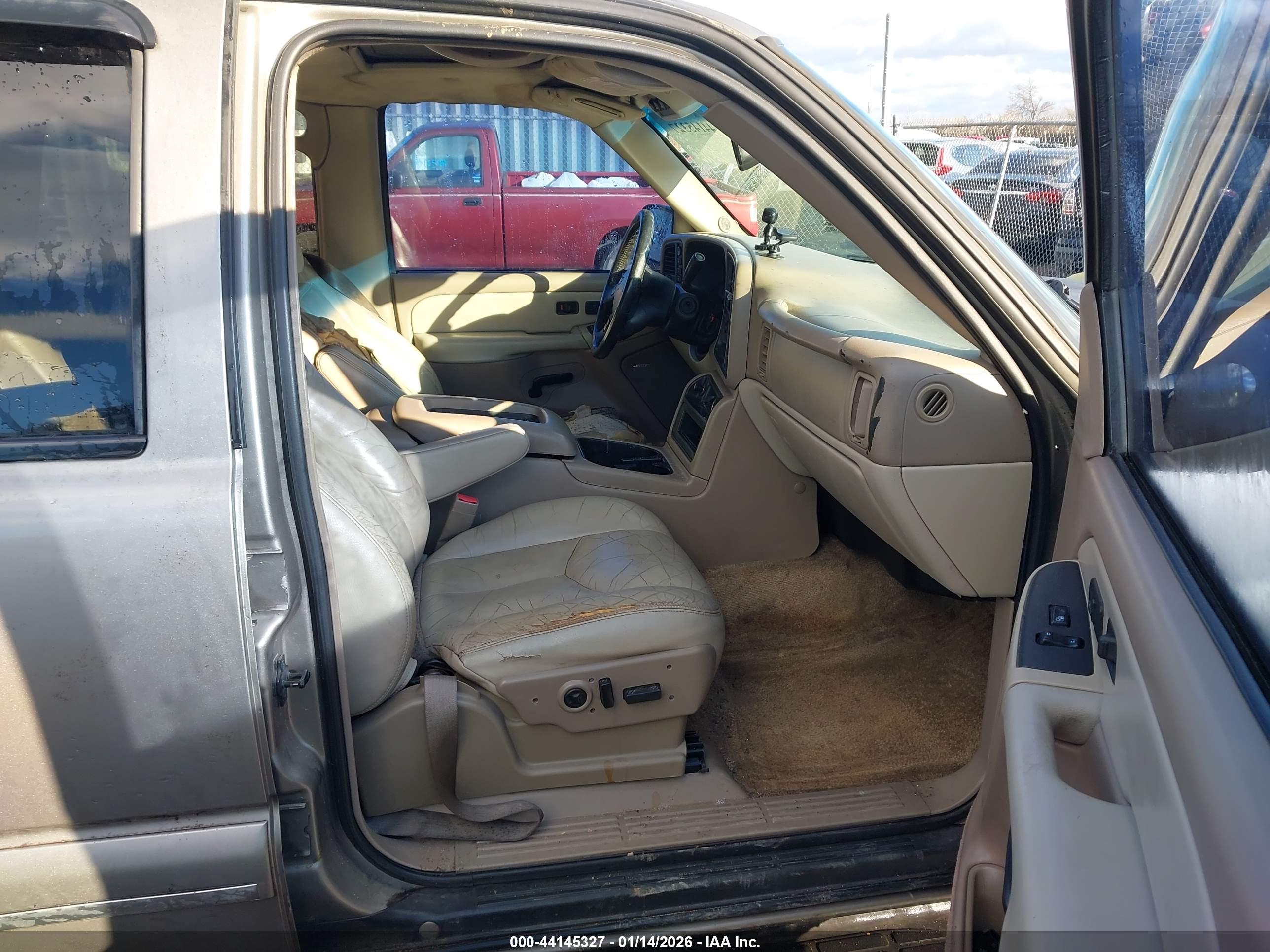 CHEVROLET TAHOE image 5